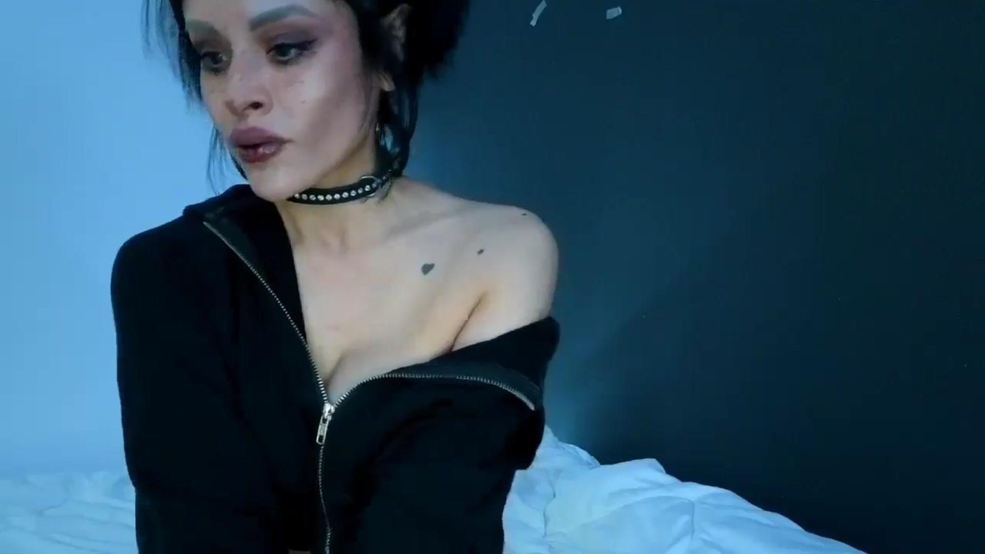 Gallery image thumbnail from gothybat's myfreecams stream on, 03/17/2026, 16:00 image 3 of 20