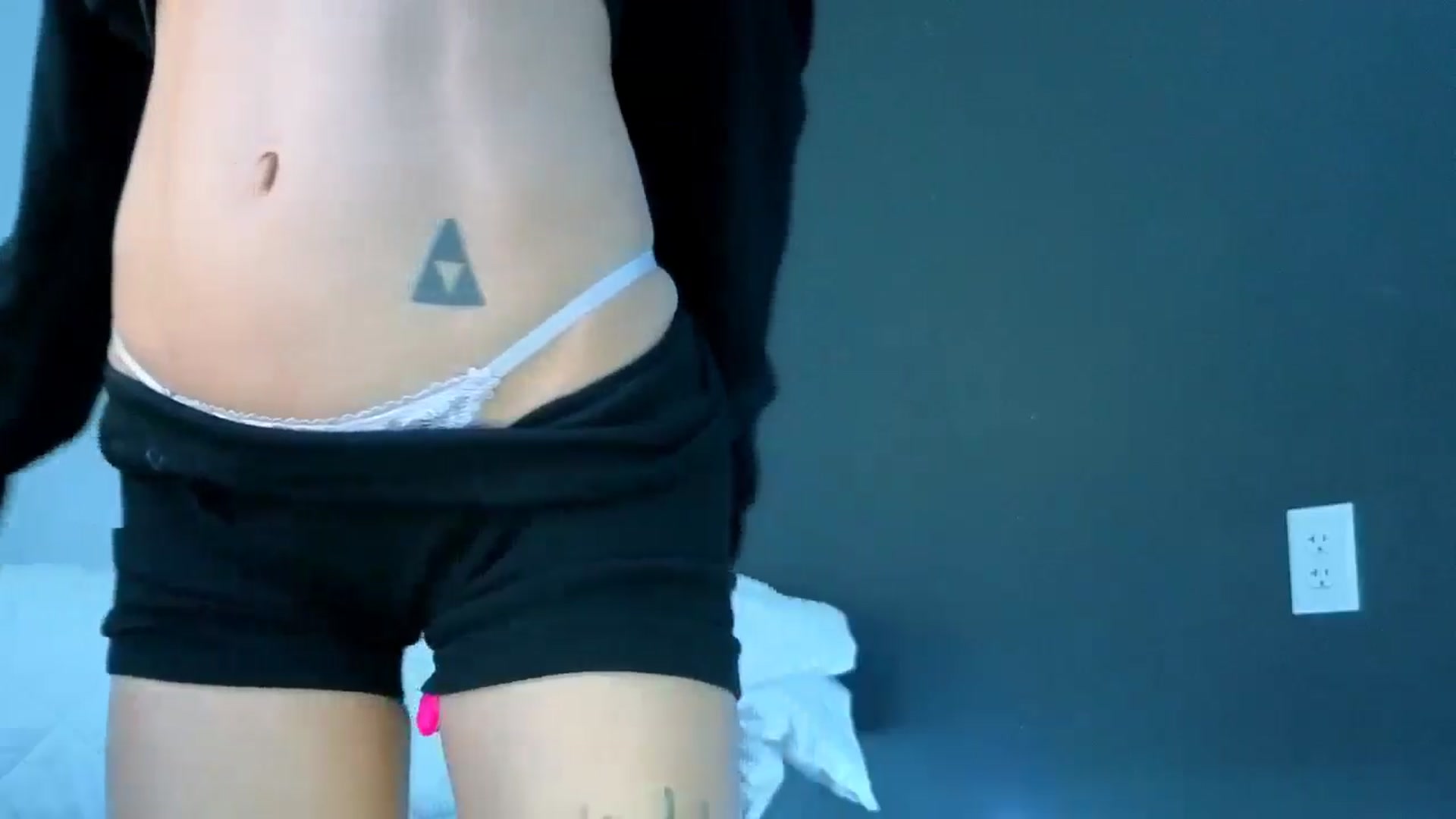 Gallery image thumbnail from gothybat's myfreecams stream on, 03/17/2026, 19:28 image 3 of 20