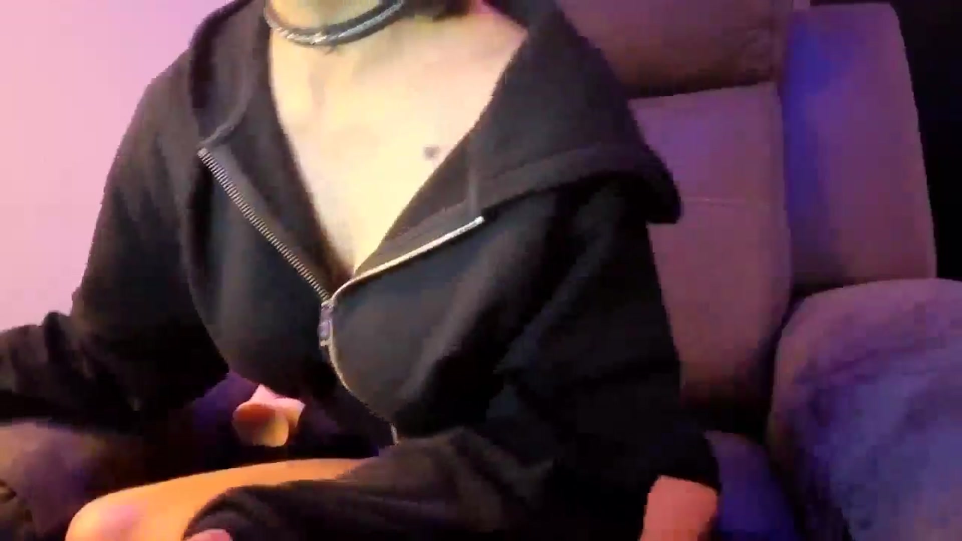 Gallery image thumbnail from gothybat's myfreecams stream on, 03/18/2026, 15:52 image 11 of 20