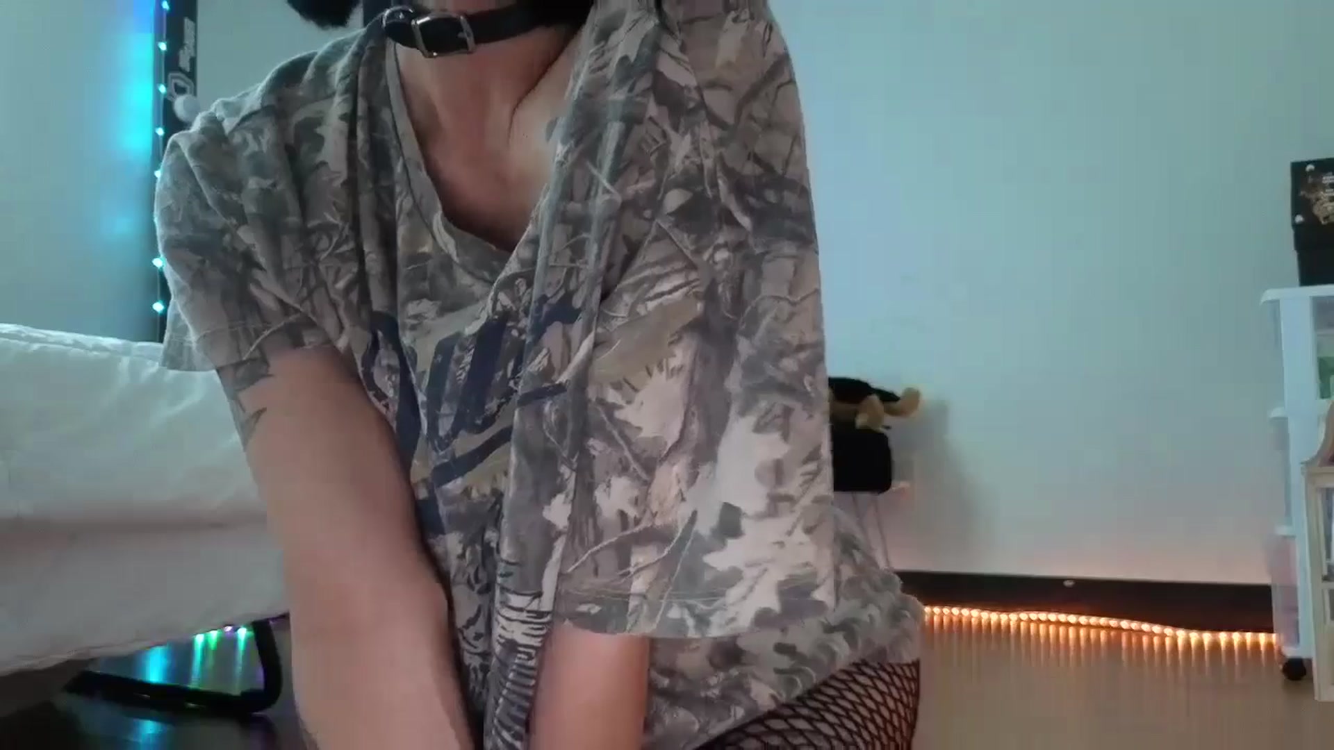 Gallery image thumbnail from gothybat's myfreecams stream on, 04/27/2026, 15:33 image 14 of 20