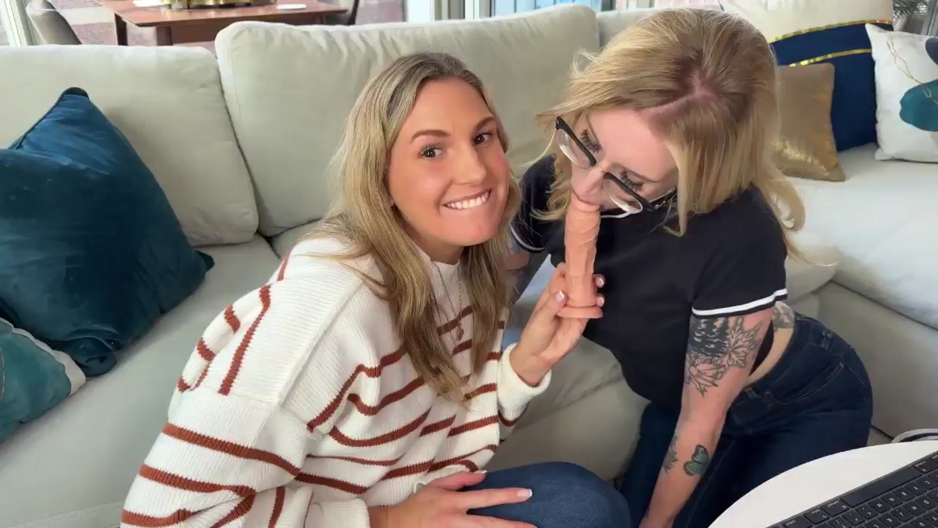 Gallery image thumbnail from graciemaexx's myfreecams stream on, 10/18/2024, 18:55 image 13 of 20