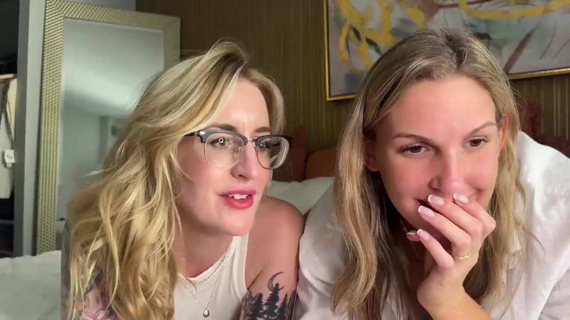 Gallery image thumbnail from graciemaexx's myfreecams stream on, 10/19/2024, 15:39 image 14 of 20
