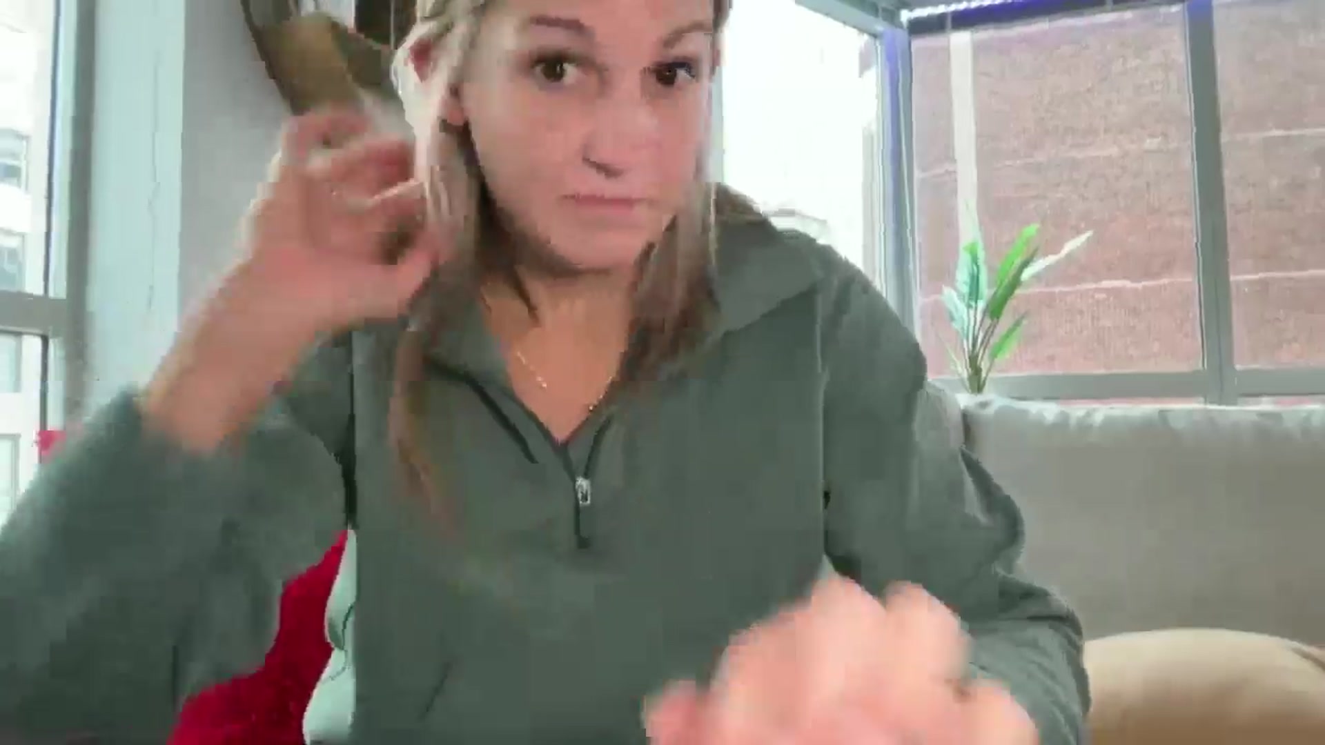 Gallery image thumbnail from graciemaexx's myfreecams stream on, 11/13/2024, 17:03 image 18 of 20