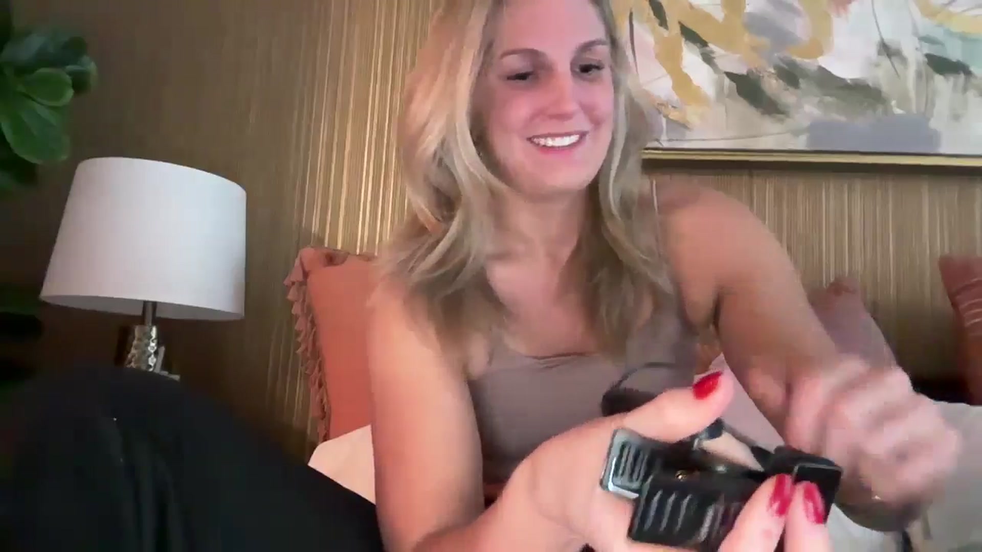 Gallery image thumbnail from graciemaexx's myfreecams stream on, 12/15/2024, 18:41 image 14 of 20