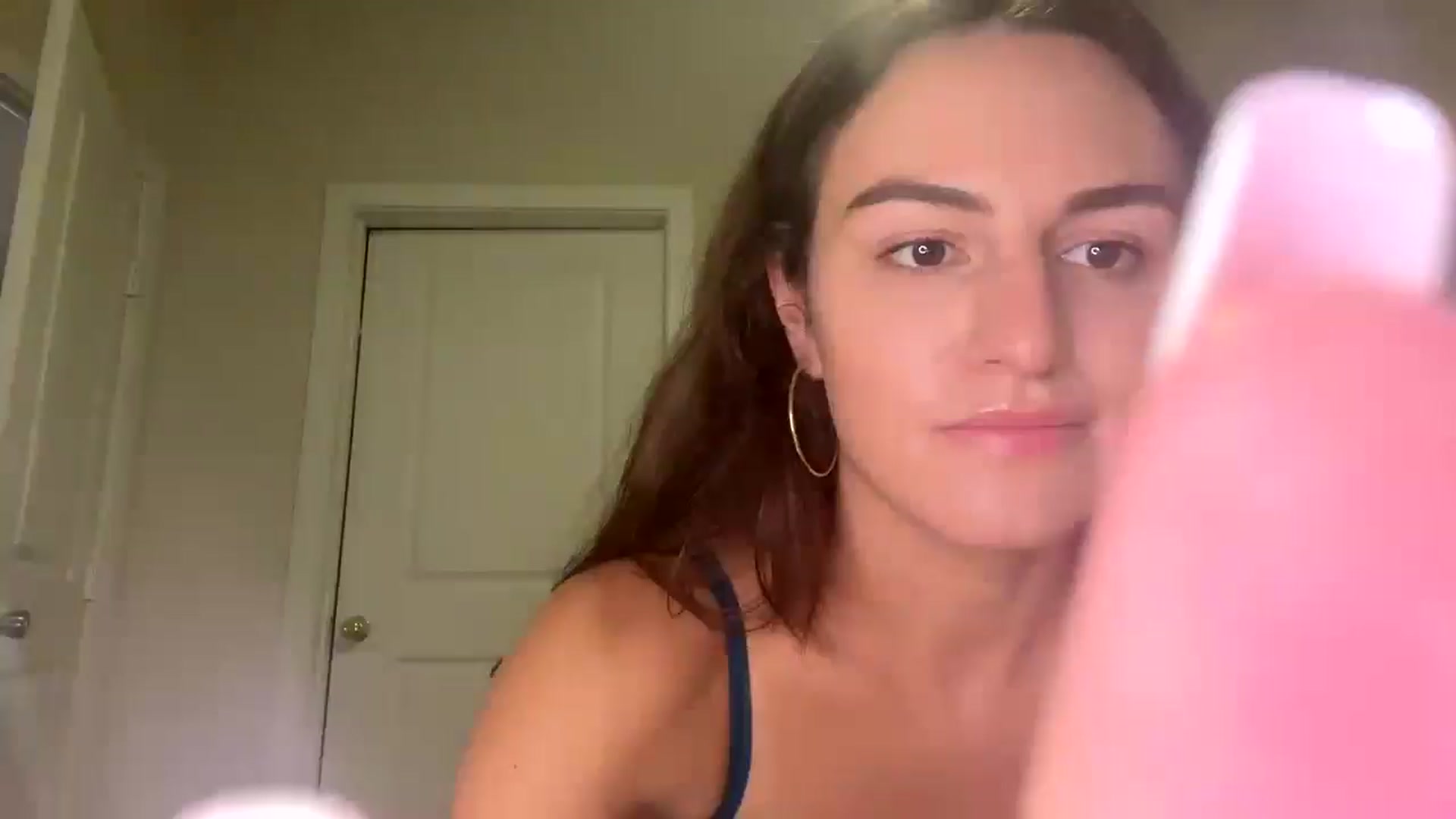 Gallery image thumbnail from graciesmith27's myfreecams stream on, 07/28/2024, 05:42 image 1 of 20