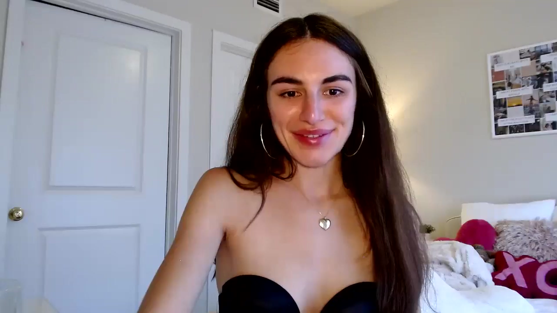 Gallery image thumbnail from graciesmith27's myfreecams stream on, 03/11/2025, 20:27 image 12 of 20
