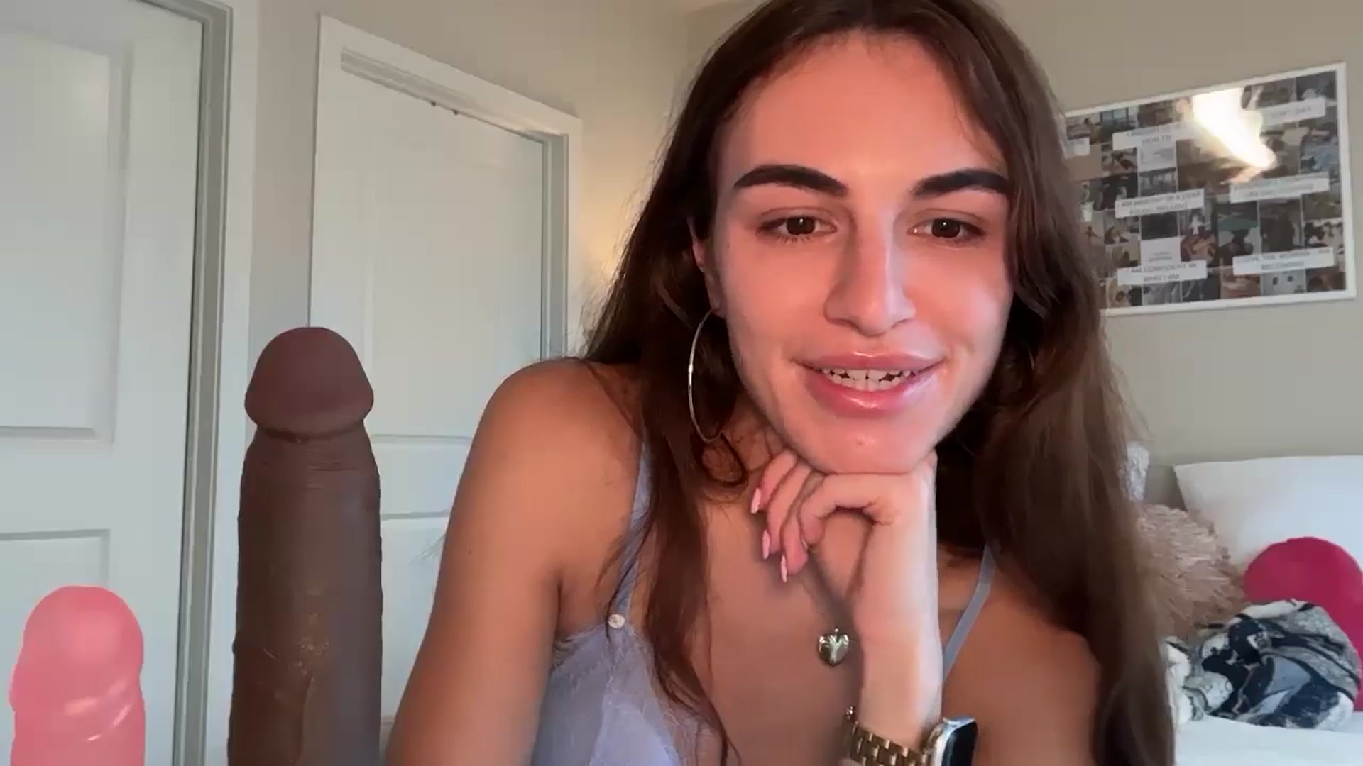 Gallery image thumbnail from graciesmith27's myfreecams stream on, 03/26/2025, 17:01 image 6 of 20