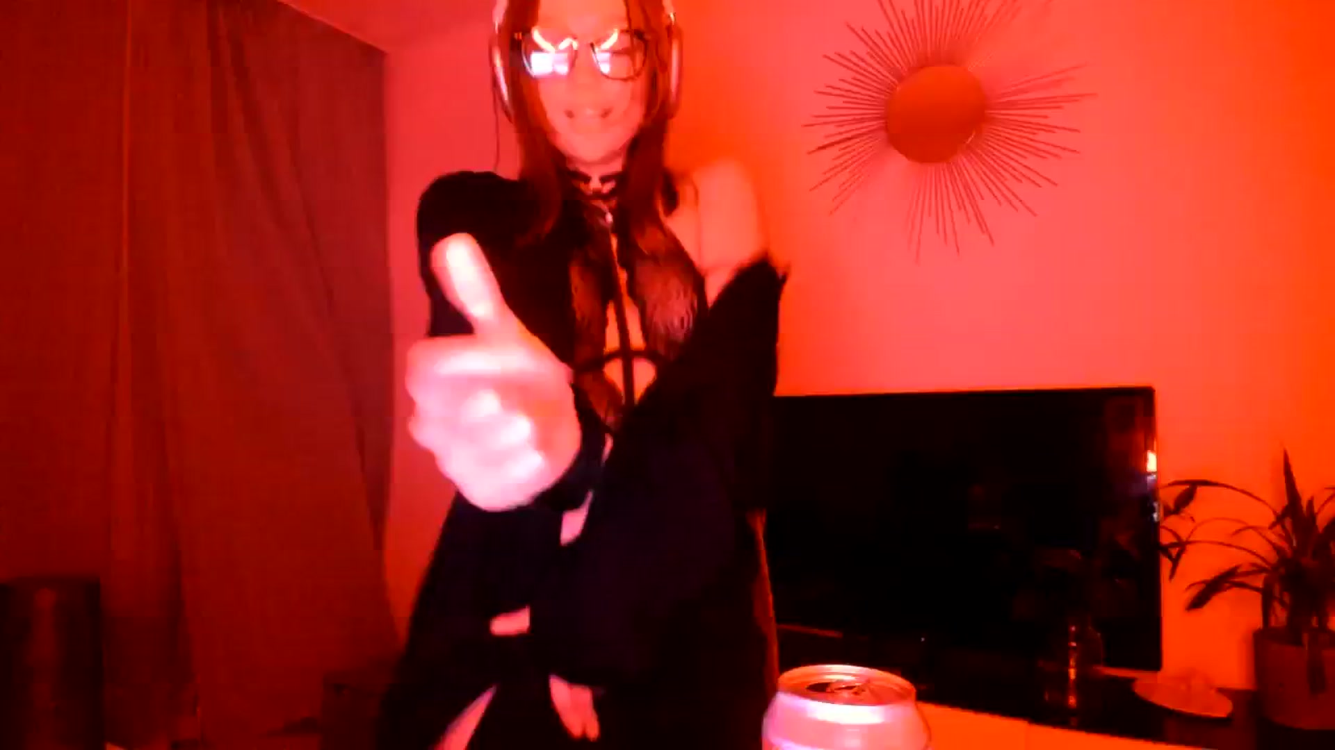 Gallery image thumbnail from greengiirl's myfreecams stream on, 11/05/2023, 18:21 image 1 of 20