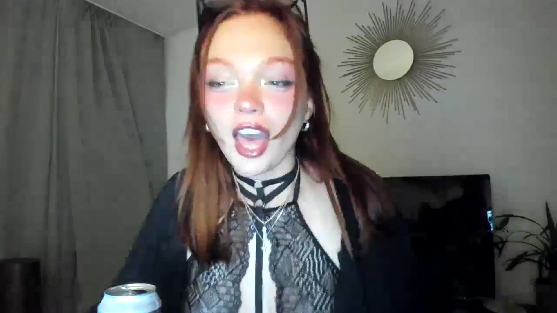 Gallery image thumbnail from greengiirl's myfreecams stream on, 11/05/2023, 20:07 image 2 of 20