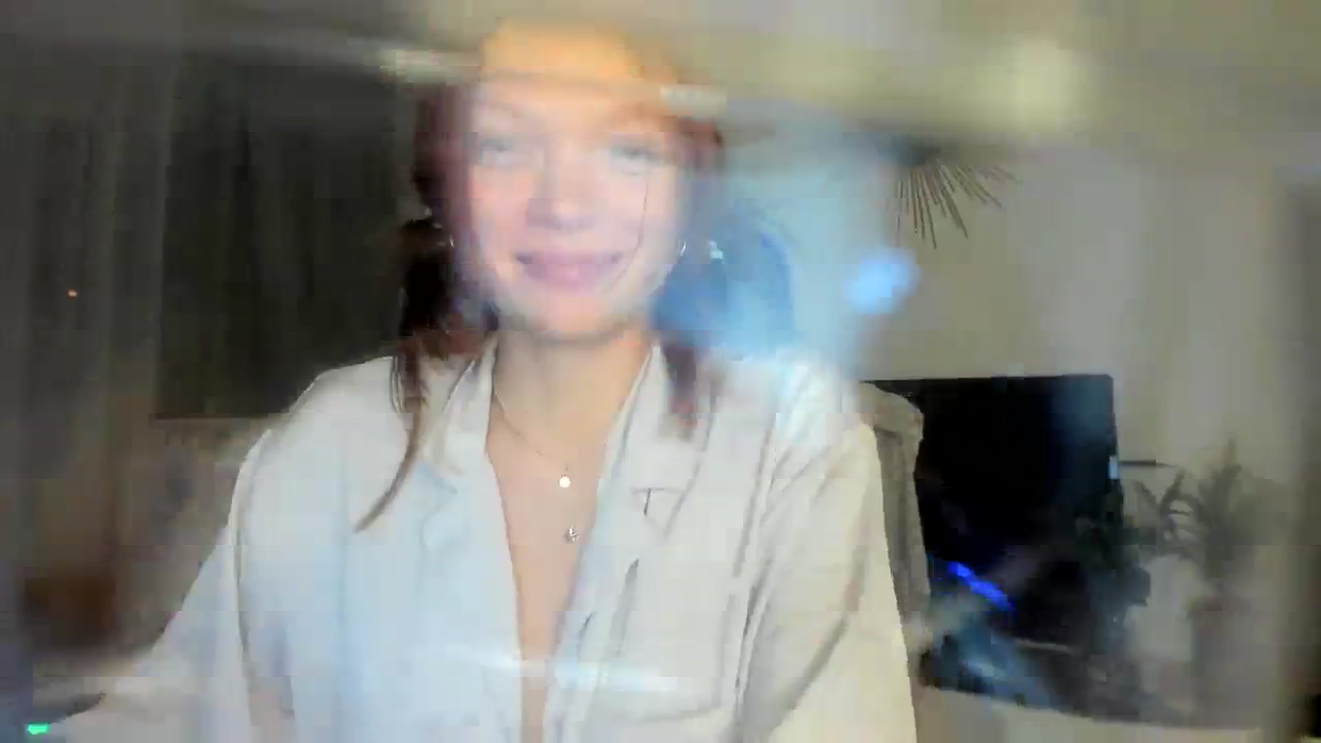 Gallery image thumbnail from greengiirl's myfreecams stream on, 11/08/2023, 13:14 image 10 of 20