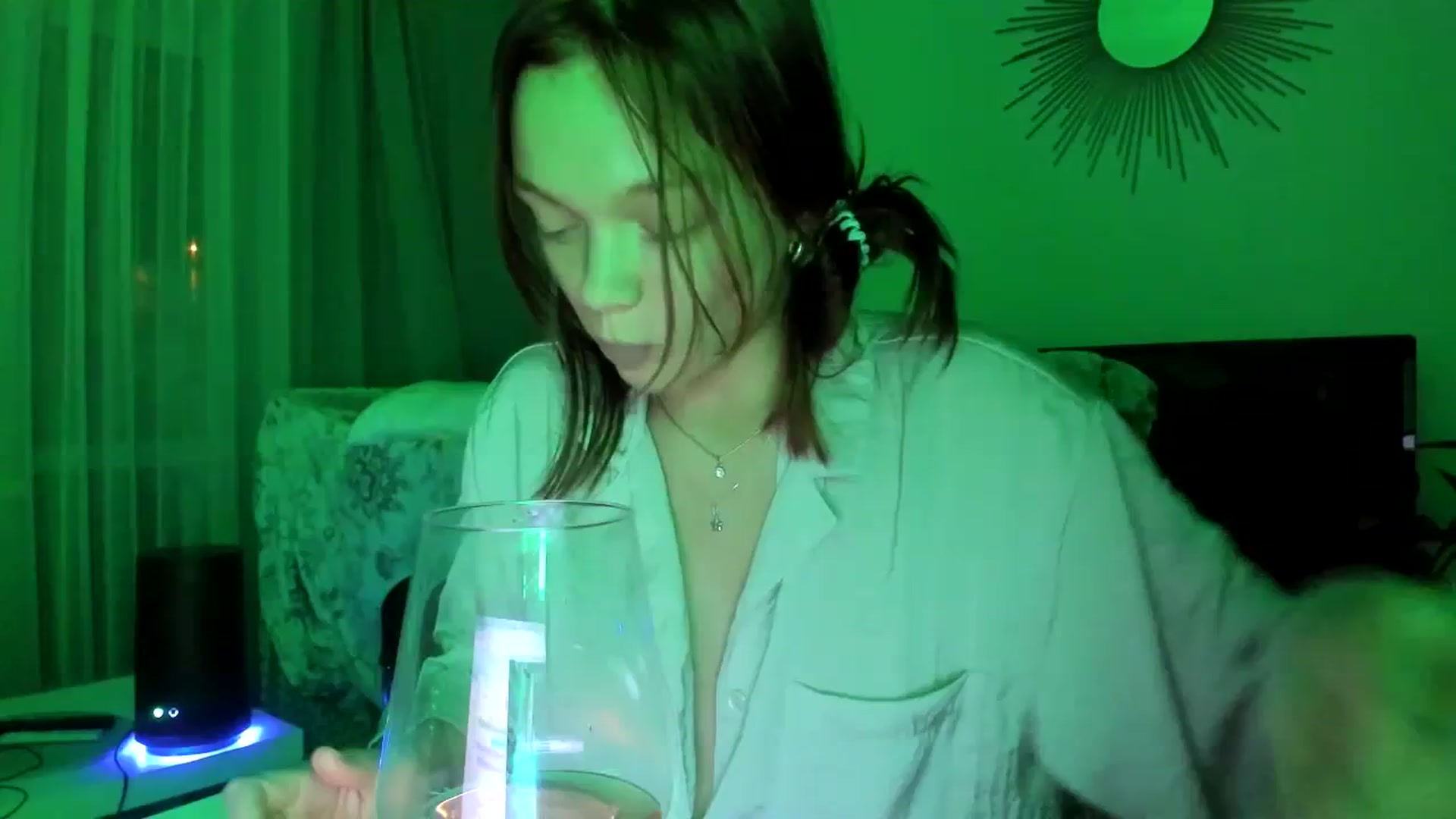 Gallery image thumbnail from greengiirl's myfreecams stream on, 11/08/2023, 14:29 image 5 of 20