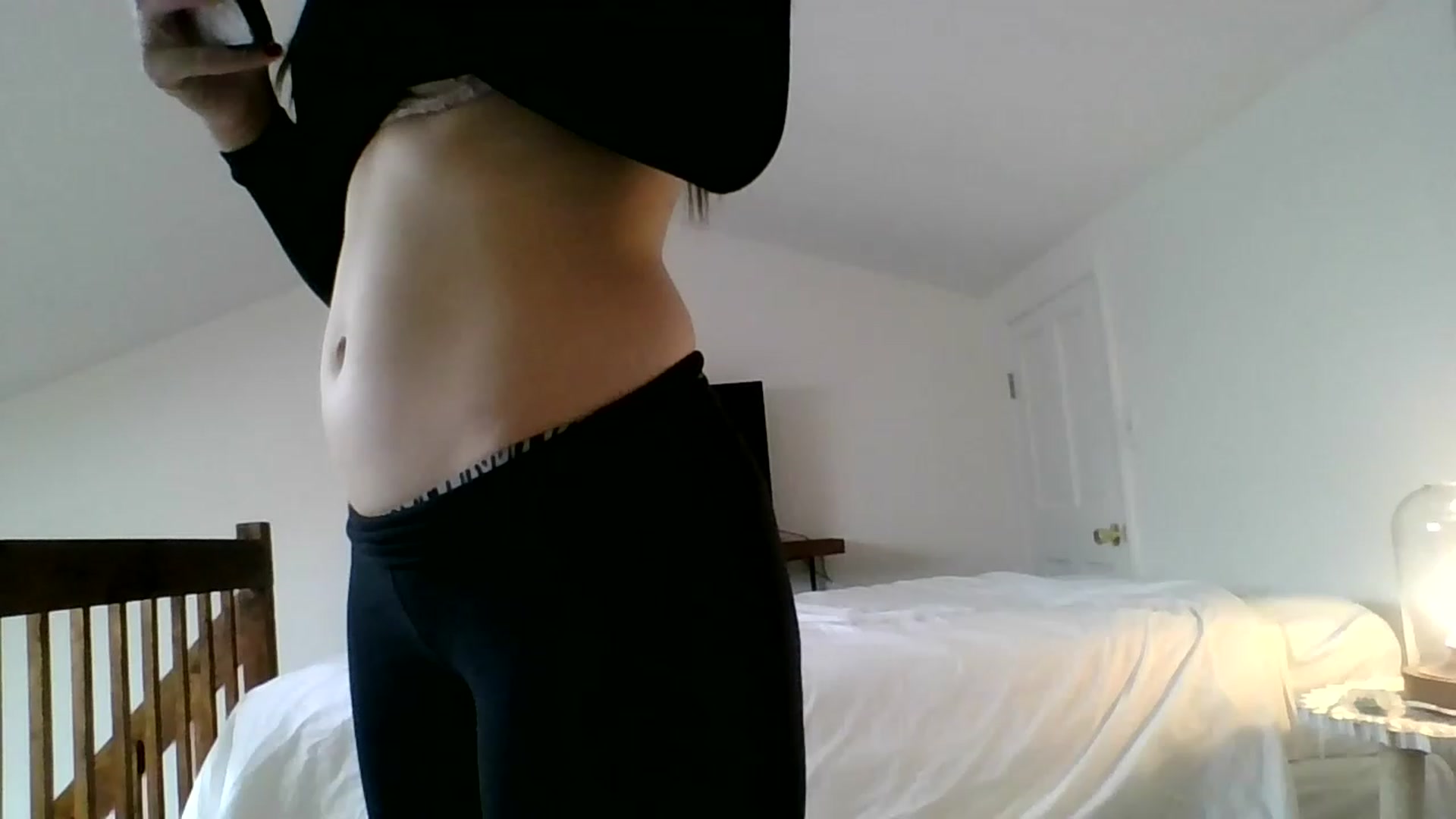Gallery image thumbnail from greenteatal's myfreecams stream on, 12/20/2022, 17:03 image 7 of 20