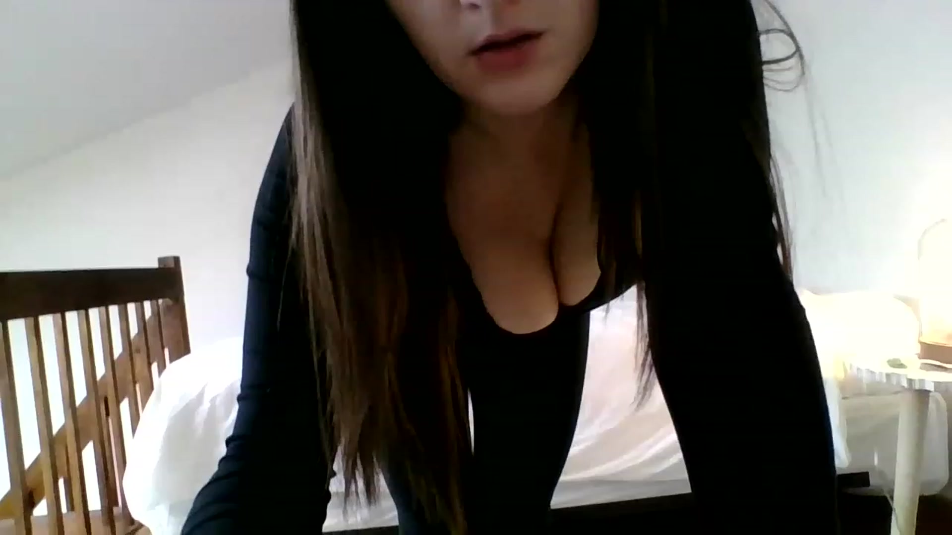 Gallery image thumbnail from greenteatal's myfreecams stream on, 12/20/2022, 17:03 image 15 of 20