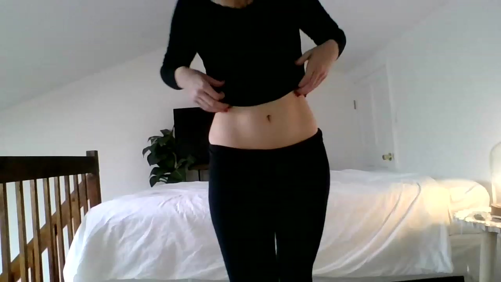 Gallery image thumbnail from greenteatal's myfreecams stream on, 12/20/2022, 17:03 image 3 of 20