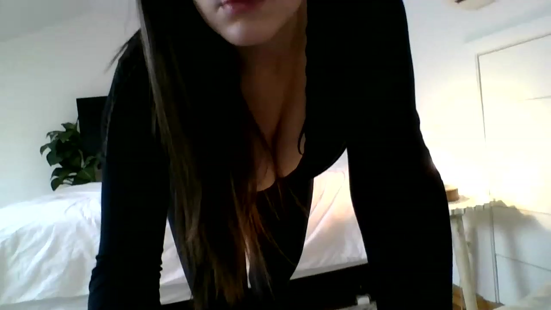Gallery image thumbnail from greenteatal's myfreecams stream on, 12/20/2022, 17:03 image 16 of 20