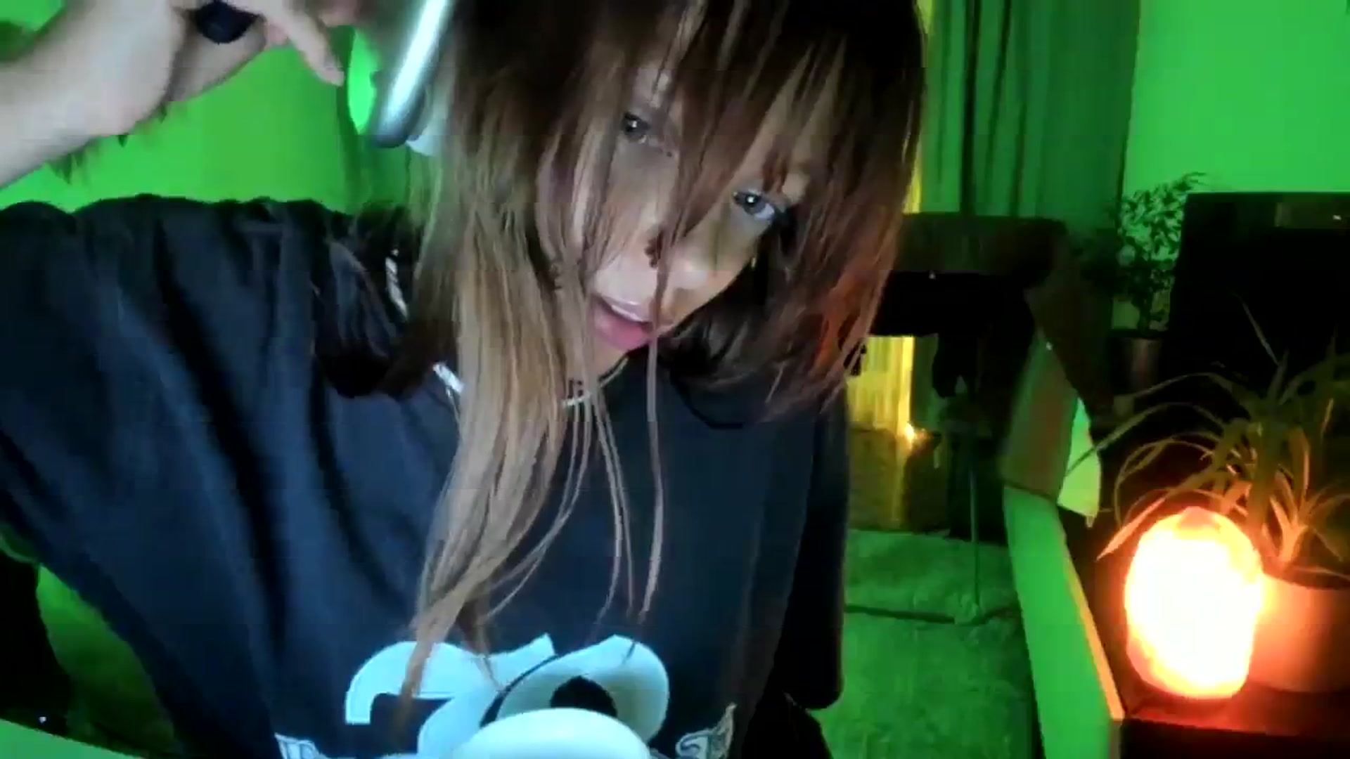 Gallery image thumbnail from greenzone's myfreecams stream on, 11/23/2023, 20:48 image 5 of 20