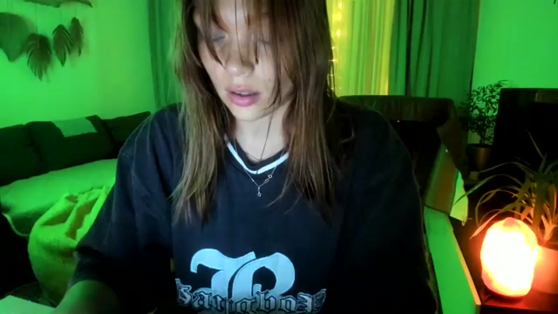 Gallery image thumbnail from greenzone's myfreecams stream on, 11/23/2023, 20:48 image 13 of 20