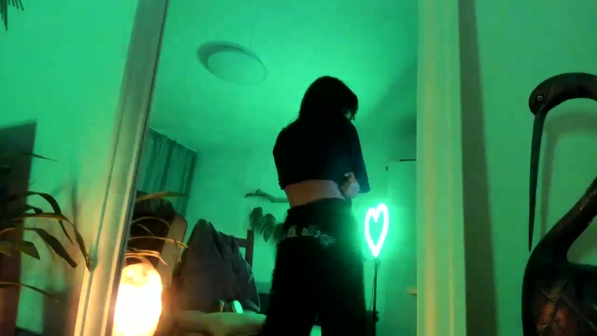 Gallery image thumbnail from greenzone's myfreecams stream on, 11/23/2023, 20:48 image 11 of 20