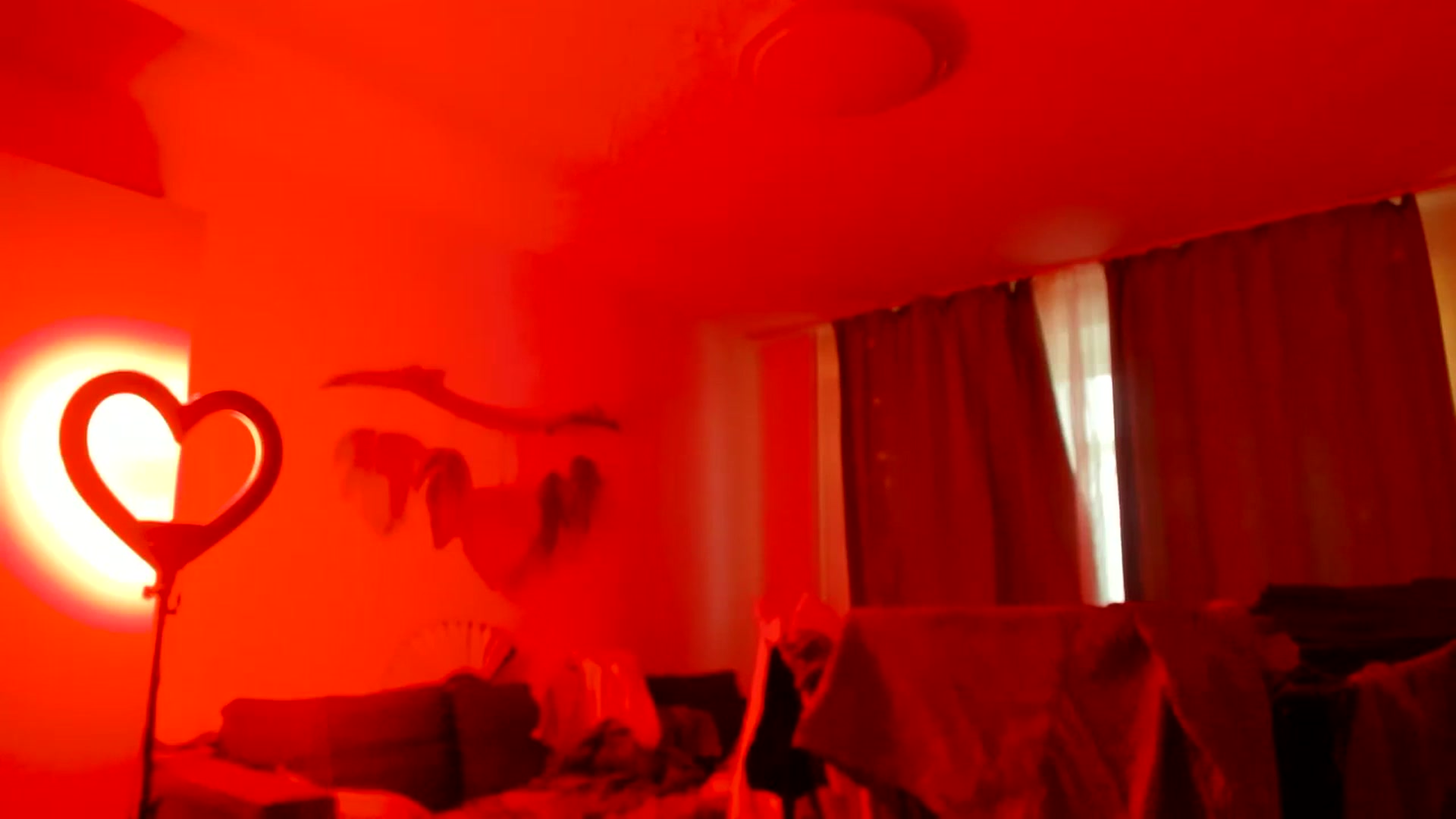 Gallery image thumbnail from greenzone's myfreecams stream on, 03/25/2024, 02:27 image 2 of 20