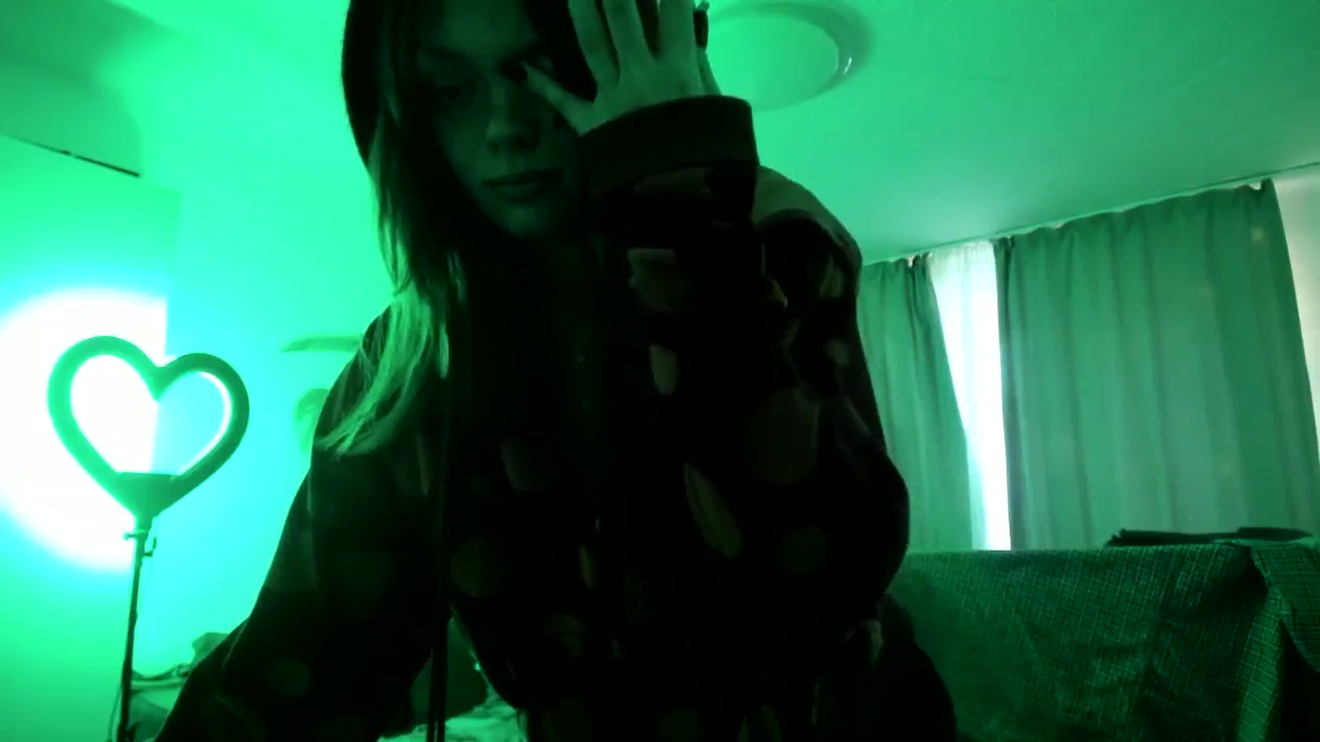 Gallery image thumbnail from greenzone's myfreecams stream on, 03/25/2024, 02:27 image 11 of 20