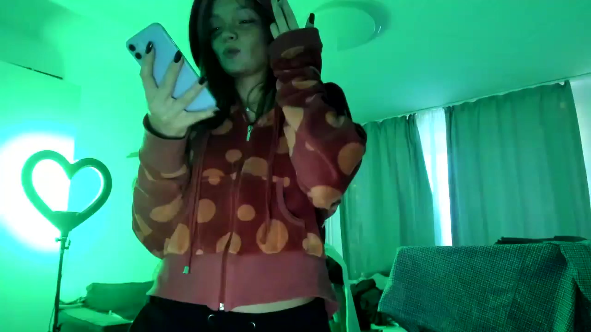 Gallery image thumbnail from greenzone's myfreecams stream on, 03/25/2024, 02:27 image 7 of 20