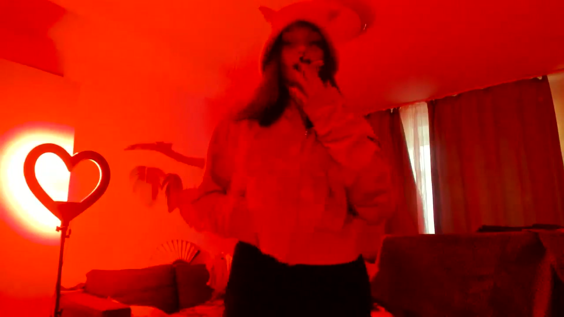 Gallery image thumbnail from greenzone's myfreecams stream on, 03/25/2024, 02:27 image 3 of 20