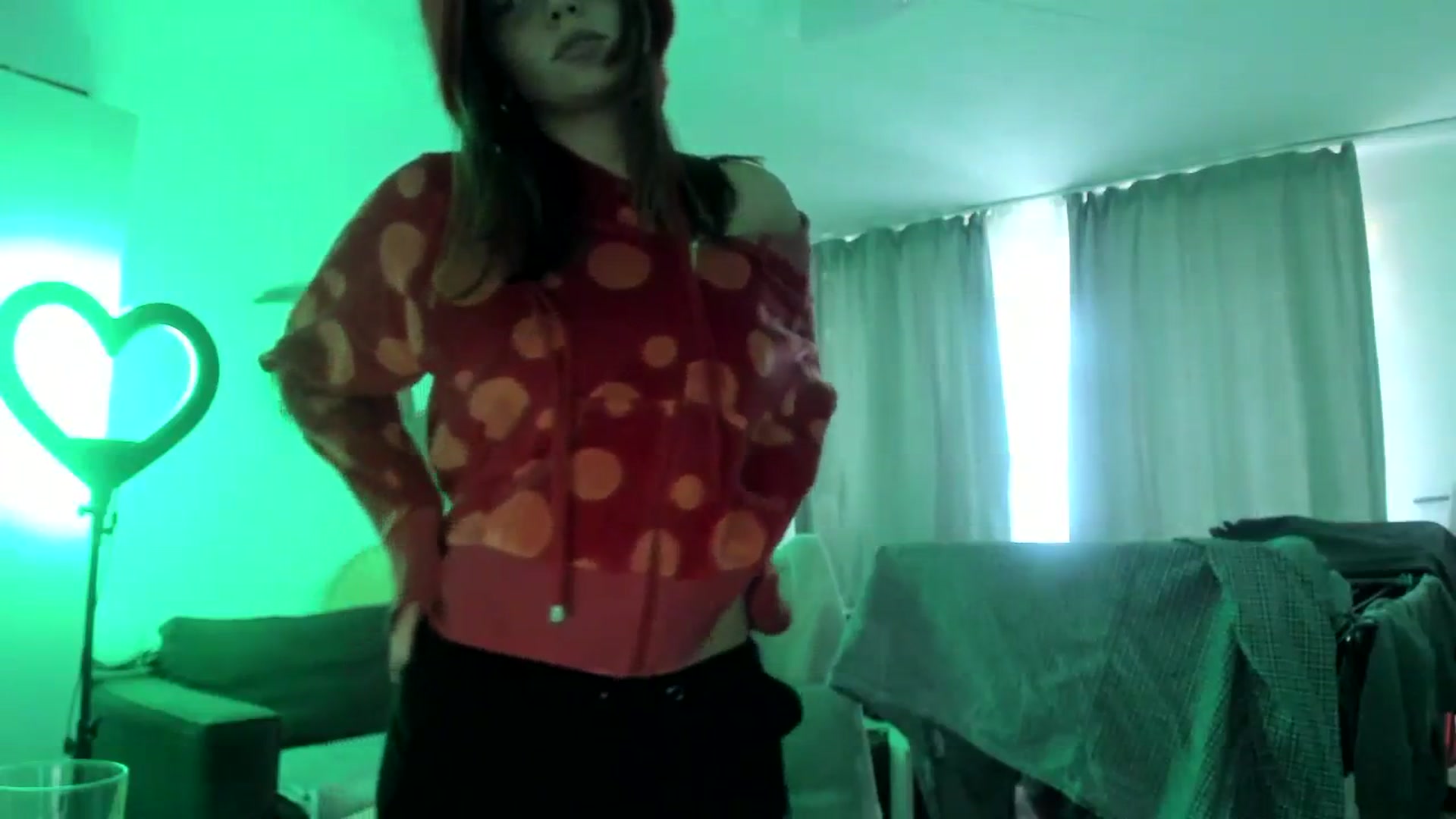 Gallery image thumbnail from greenzone's myfreecams stream on, 03/25/2024, 04:16 image 13 of 20