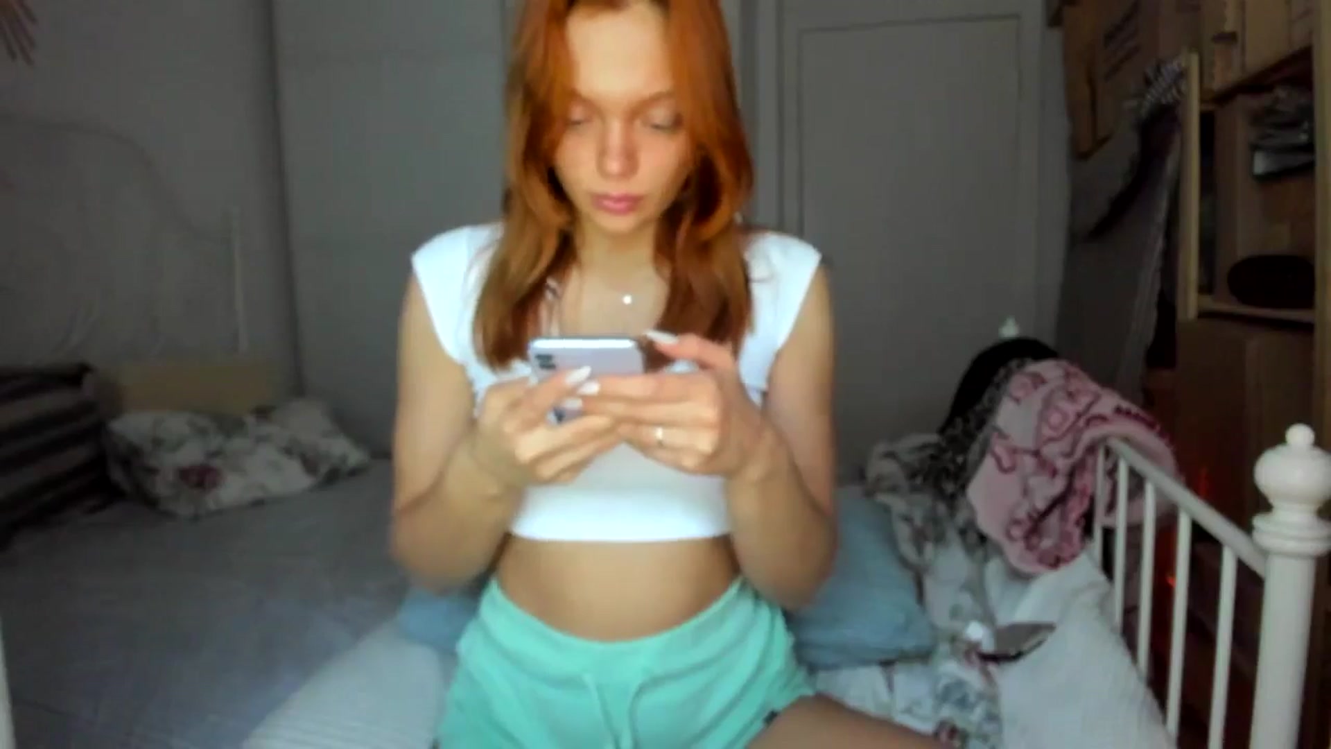 Gallery image thumbnail from greenzone's myfreecams stream on, 05/18/2024, 14:22 image 5 of 20