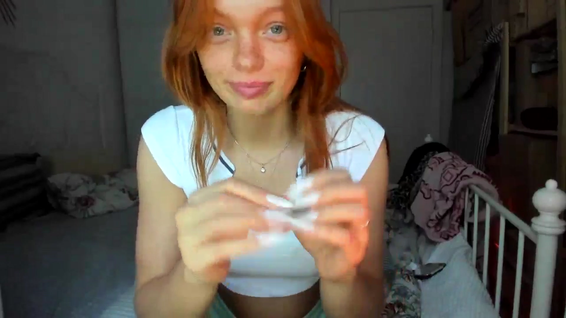 Gallery image thumbnail from greenzone's myfreecams stream on, 05/18/2024, 14:22 image 11 of 20