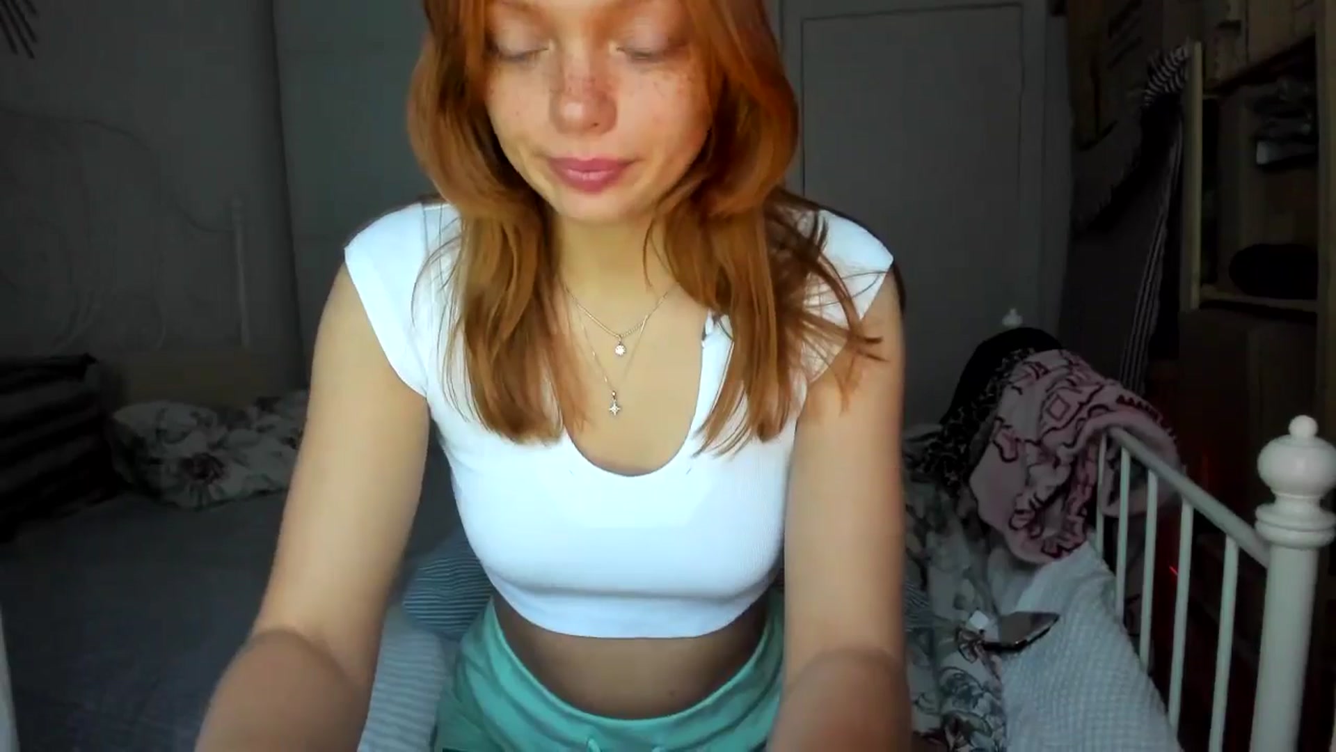 Gallery image thumbnail from greenzone's myfreecams stream on, 05/18/2024, 14:22 image 4 of 20