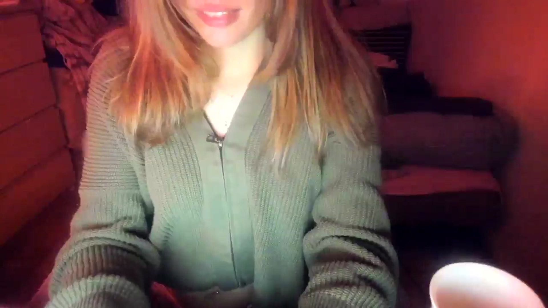 Gallery image thumbnail from greenzone's myfreecams stream on, 09/21/2024, 20:13 image 11 of 20