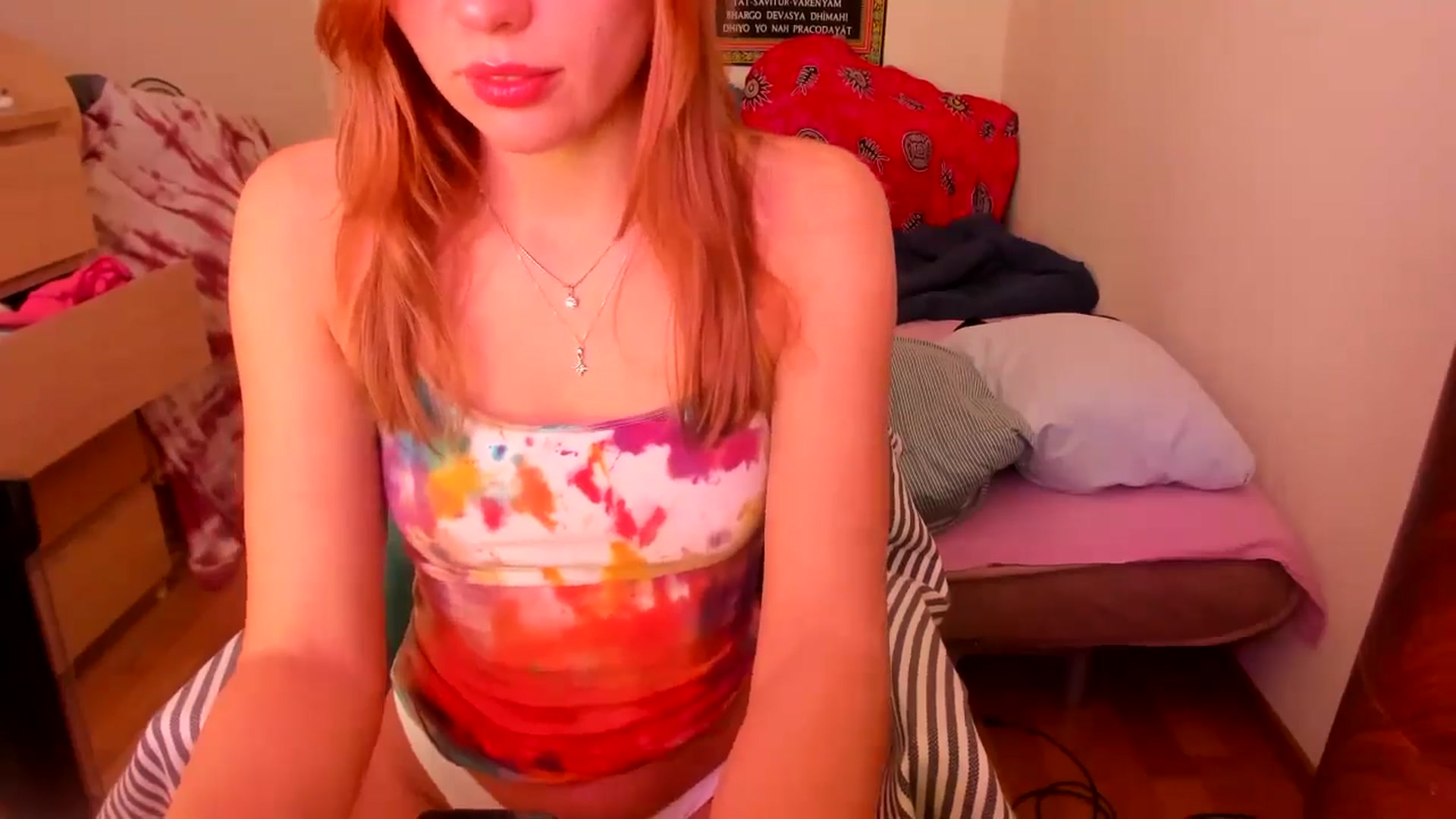Gallery image thumbnail from greenzone's myfreecams stream on, 10/03/2024, 07:35 image 9 of 20