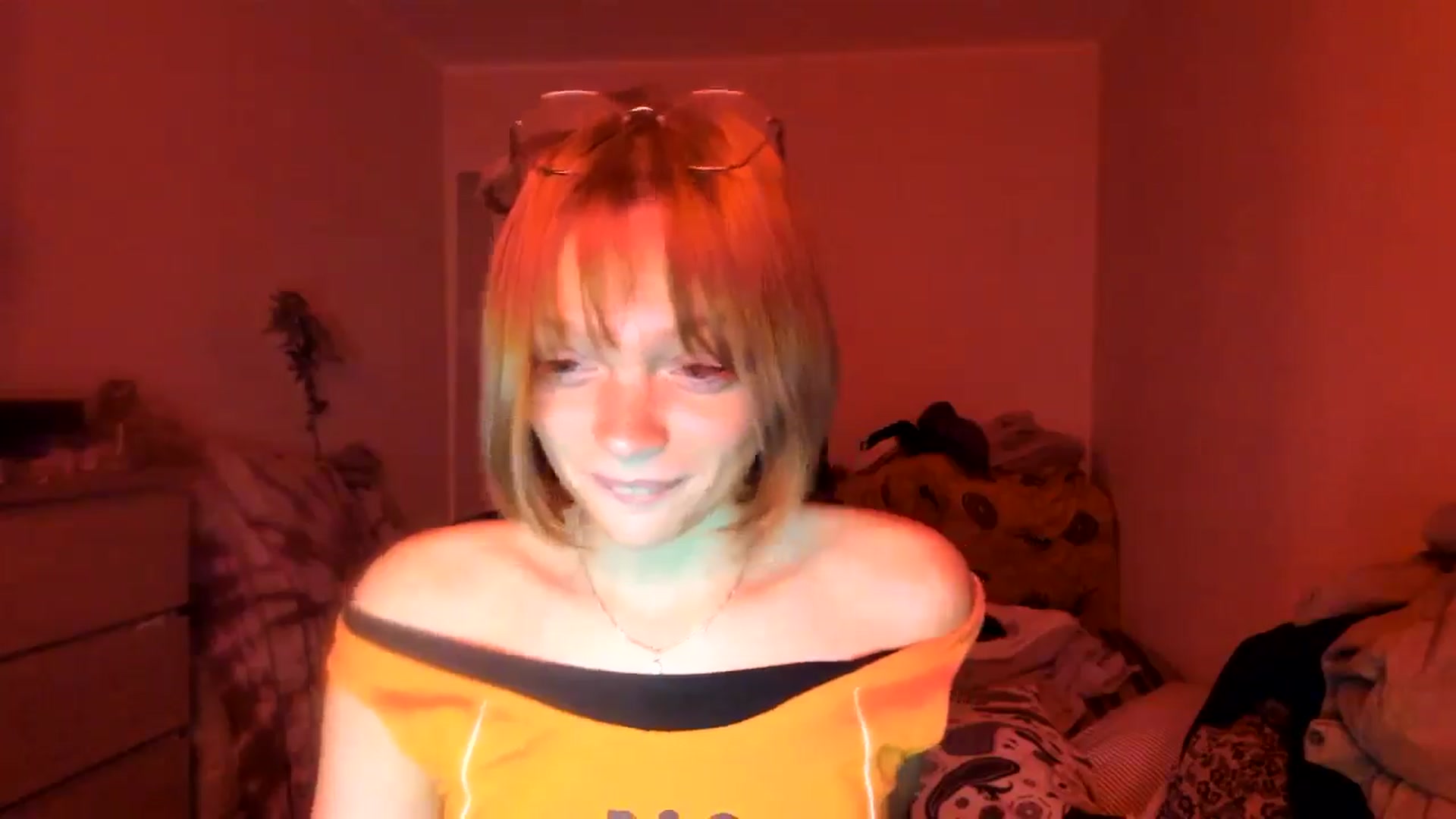 Gallery image thumbnail from greenzone's myfreecams stream on, 10/30/2024, 14:07 image 12 of 20