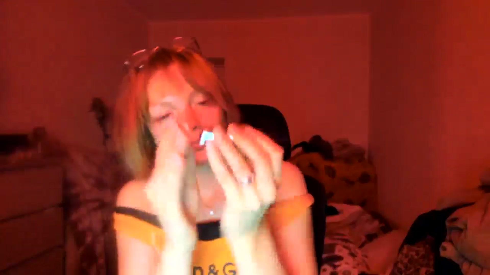 Gallery image thumbnail from greenzone's myfreecams stream on, 10/30/2024, 14:07 image 13 of 20