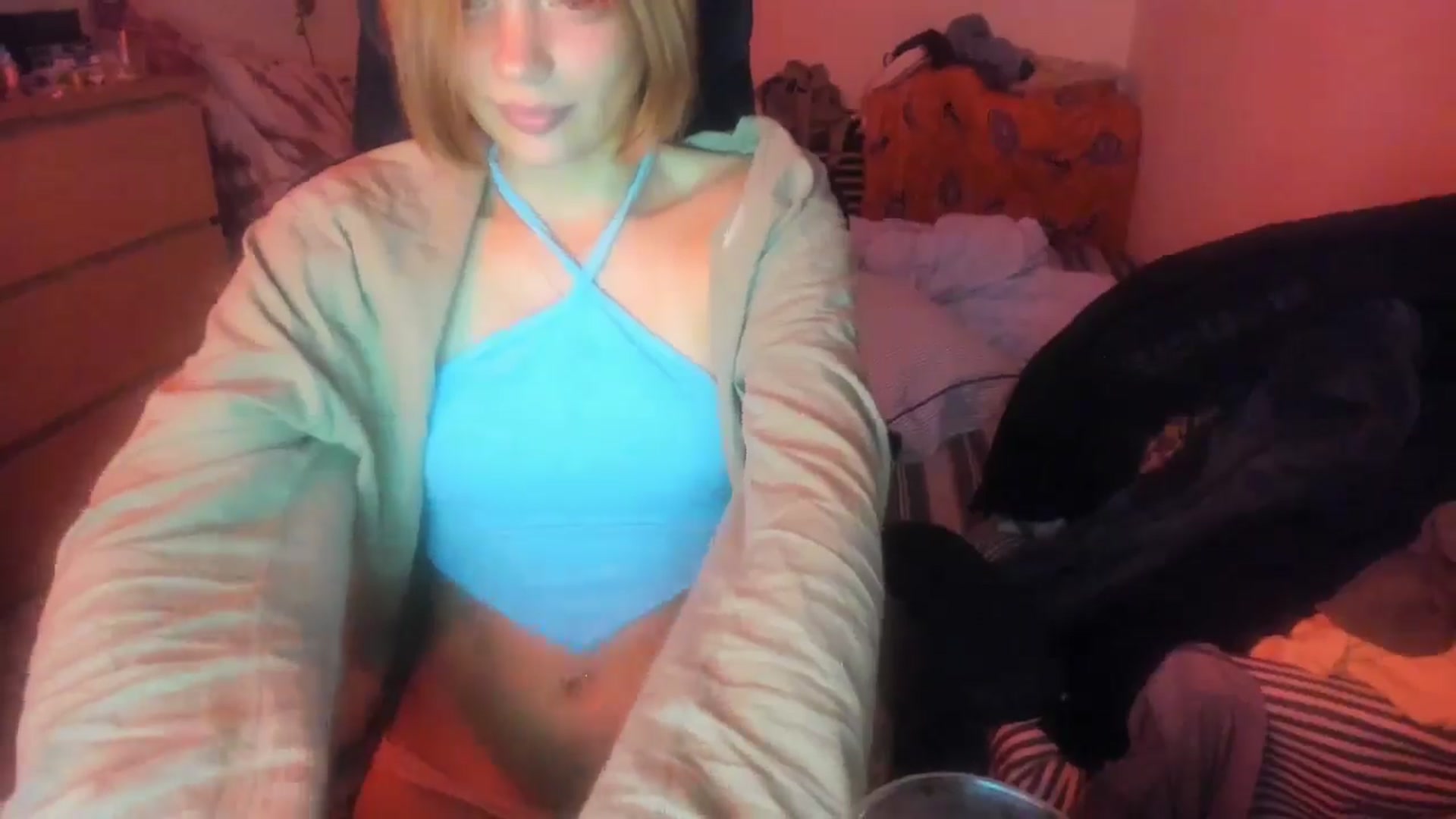 Gallery image thumbnail from greenzone's myfreecams stream on, 10/31/2024, 10:56 image 19 of 20