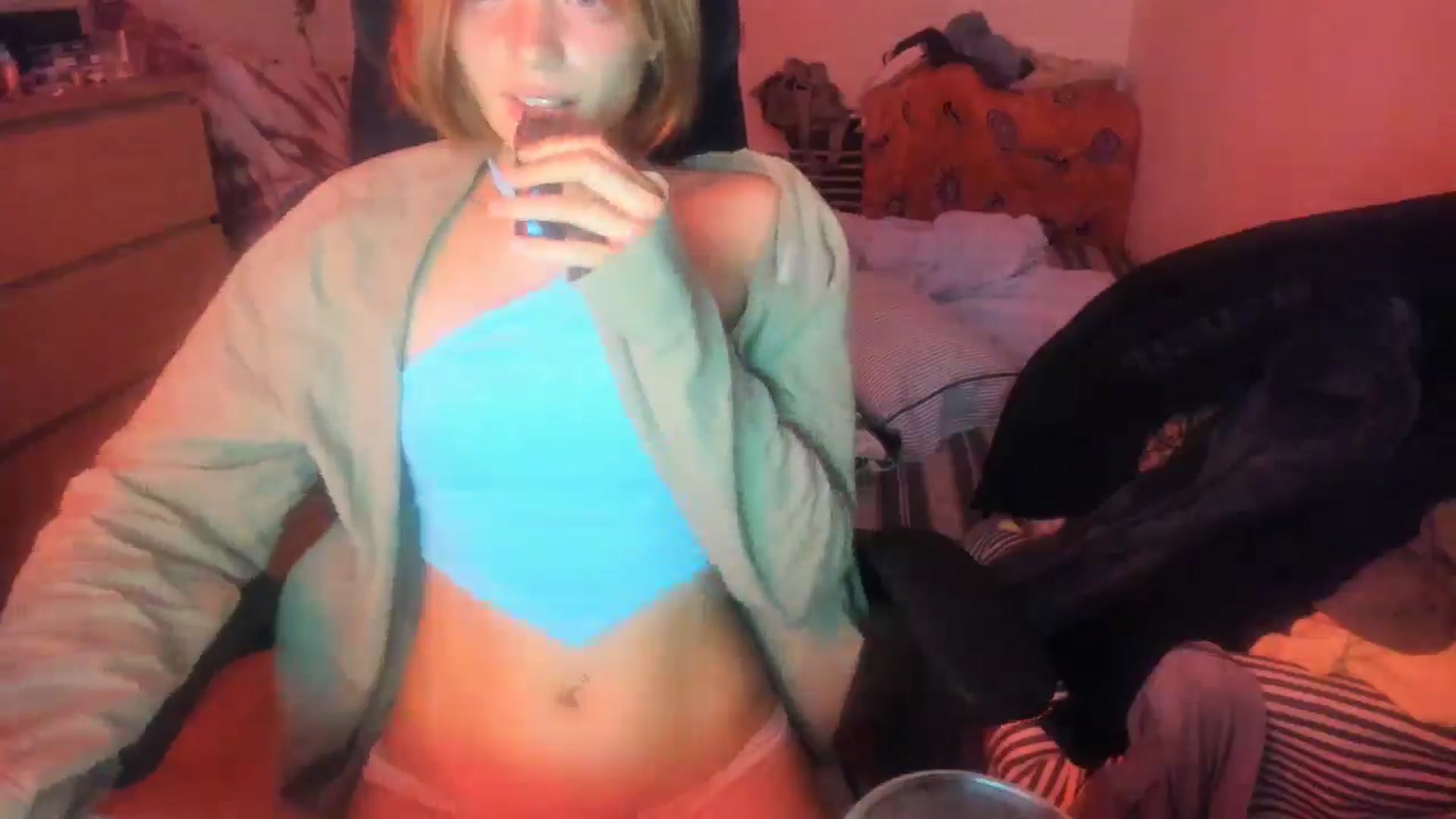 Gallery image thumbnail from greenzone's myfreecams stream on, 10/31/2024, 10:56 image 20 of 20