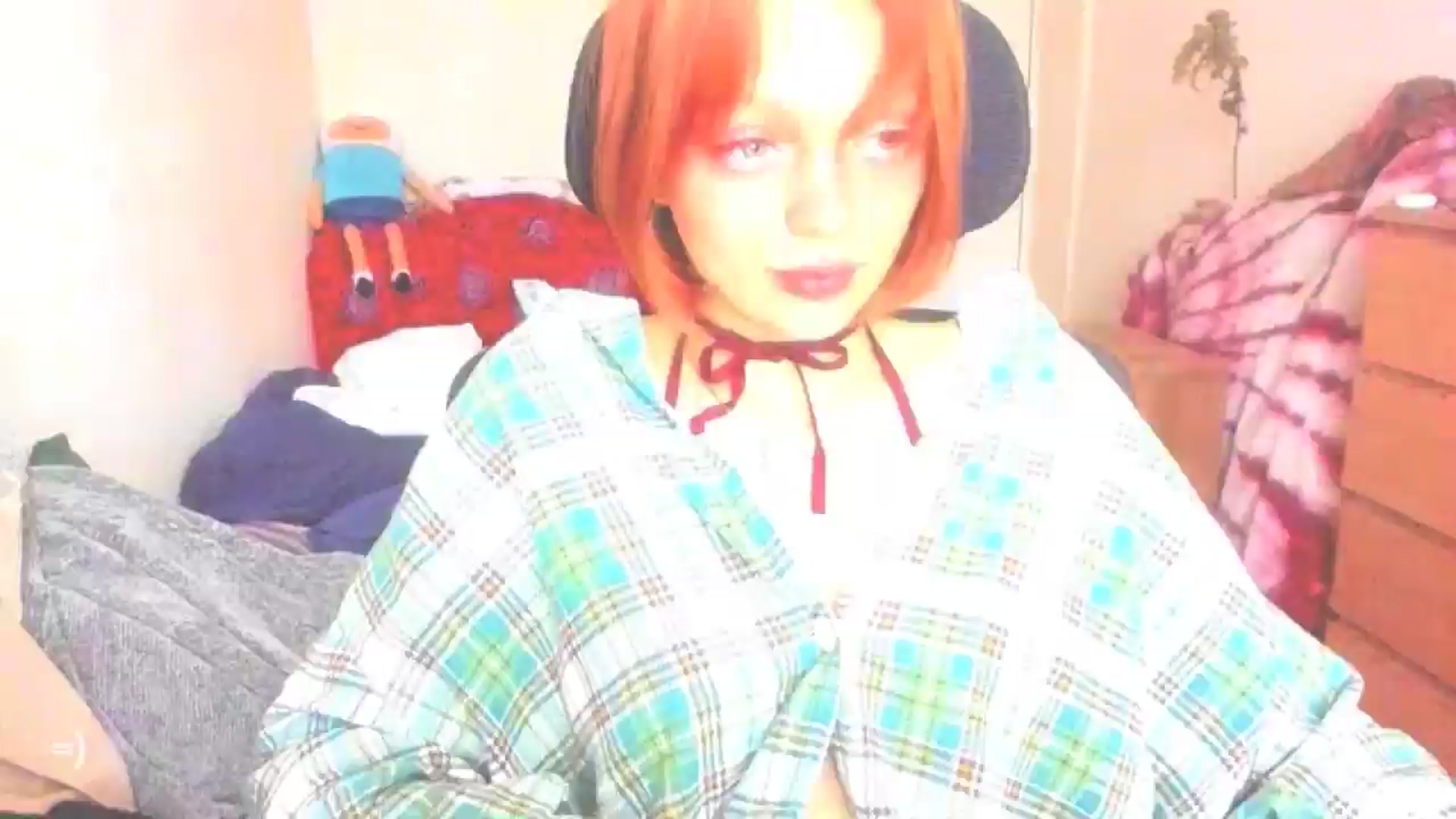 Gallery image thumbnail from greenzone's myfreecams stream on, 11/16/2024, 08:38 image 7 of 20