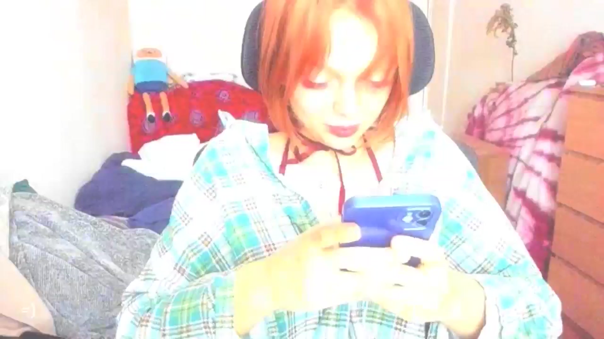 Gallery image thumbnail from greenzone's myfreecams stream on, 11/16/2024, 08:38 image 9 of 20