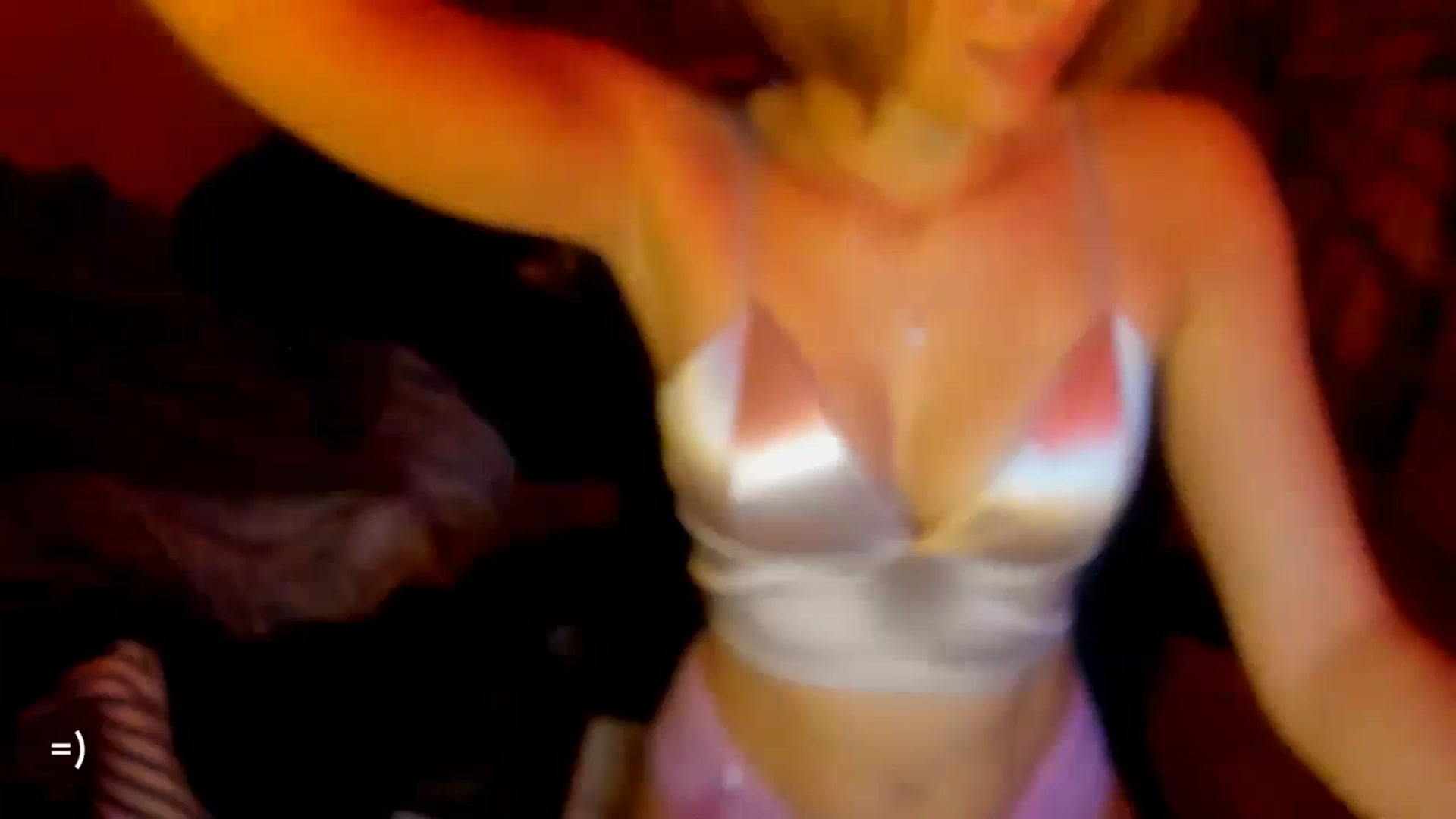 Gallery image thumbnail from greenzone's myfreecams stream on, 11/18/2024, 15:00 image 11 of 20