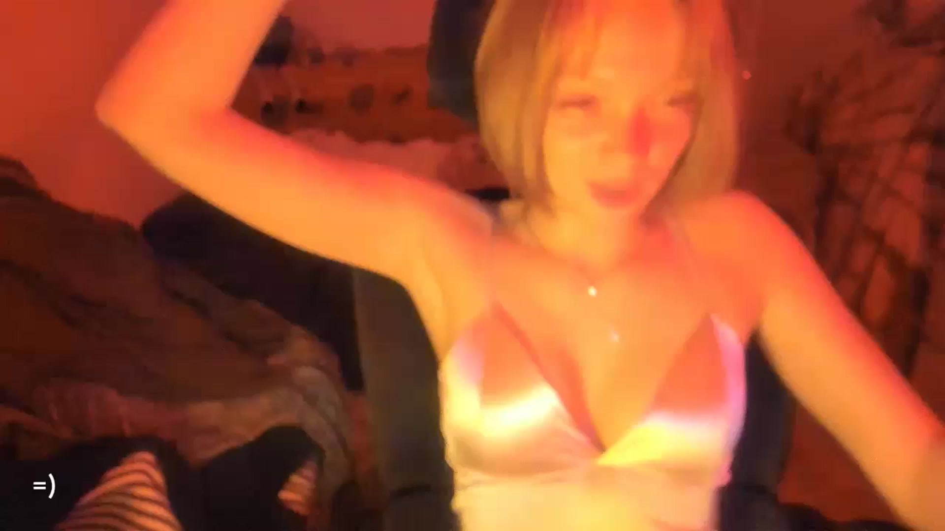 Gallery image thumbnail from greenzone's myfreecams stream on, 11/18/2024, 16:18 image 13 of 20