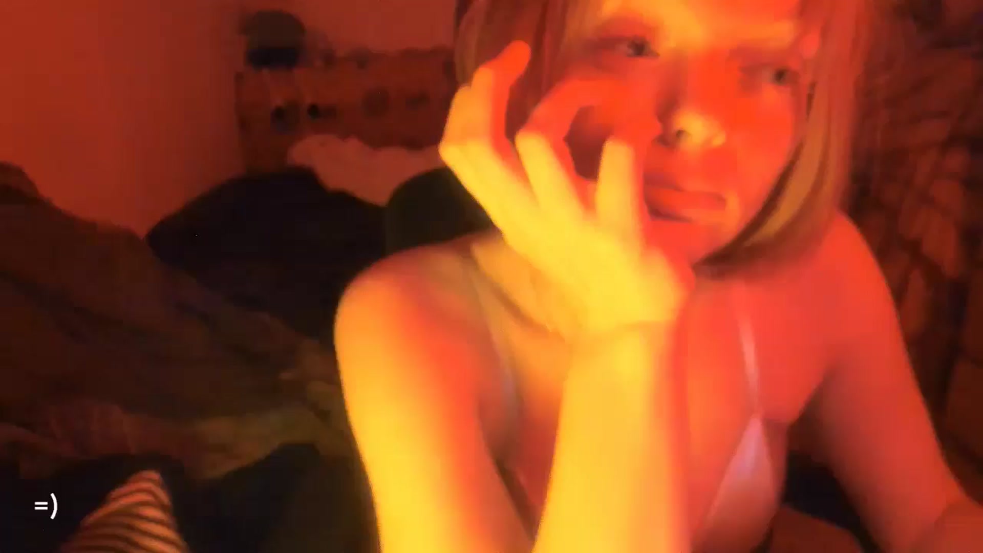 Gallery image thumbnail from greenzone's myfreecams stream on, 11/18/2024, 16:18 image 8 of 20