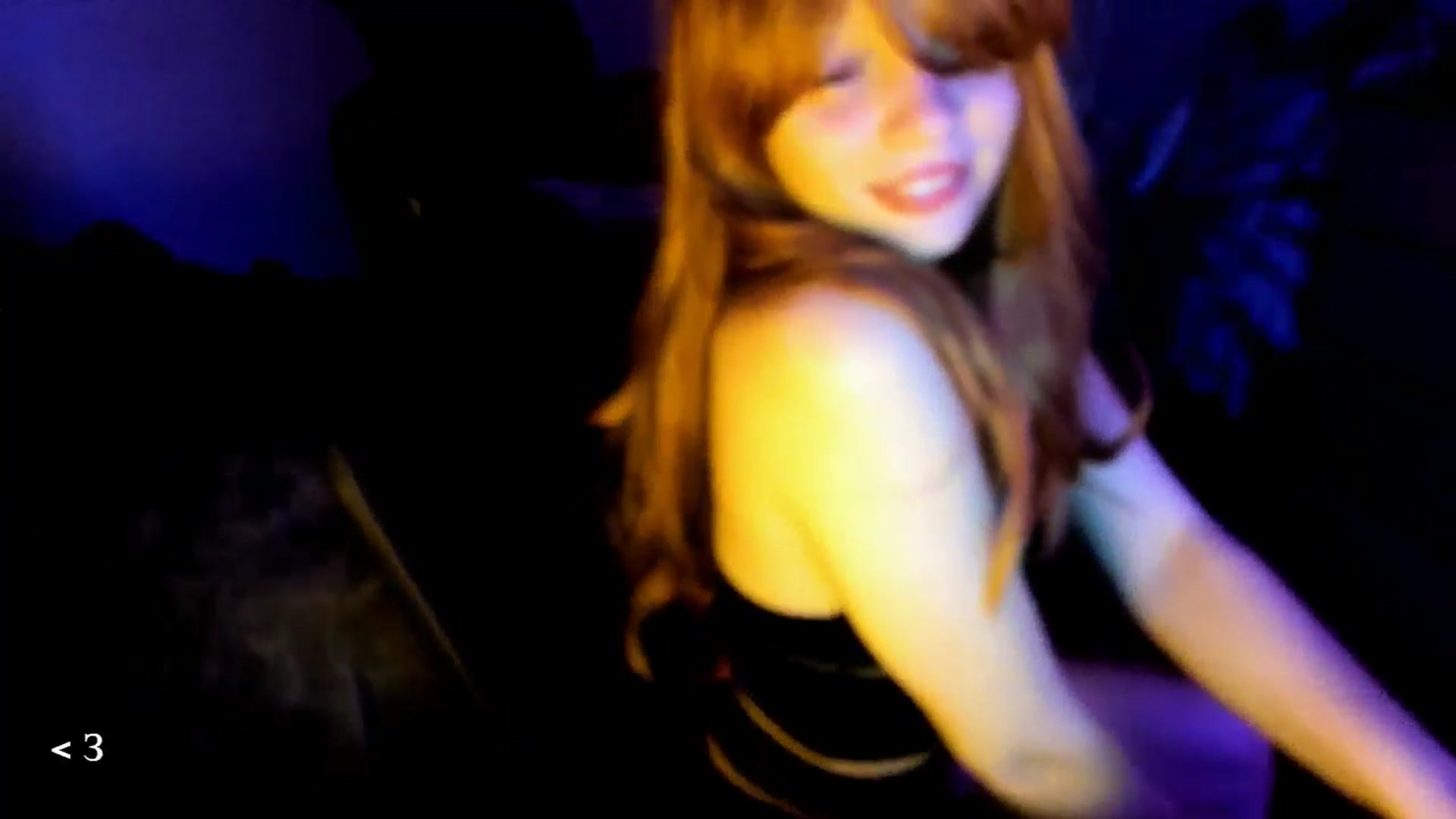 Gallery image thumbnail from greenzone's myfreecams stream on, 11/19/2024, 15:54 image 9 of 20