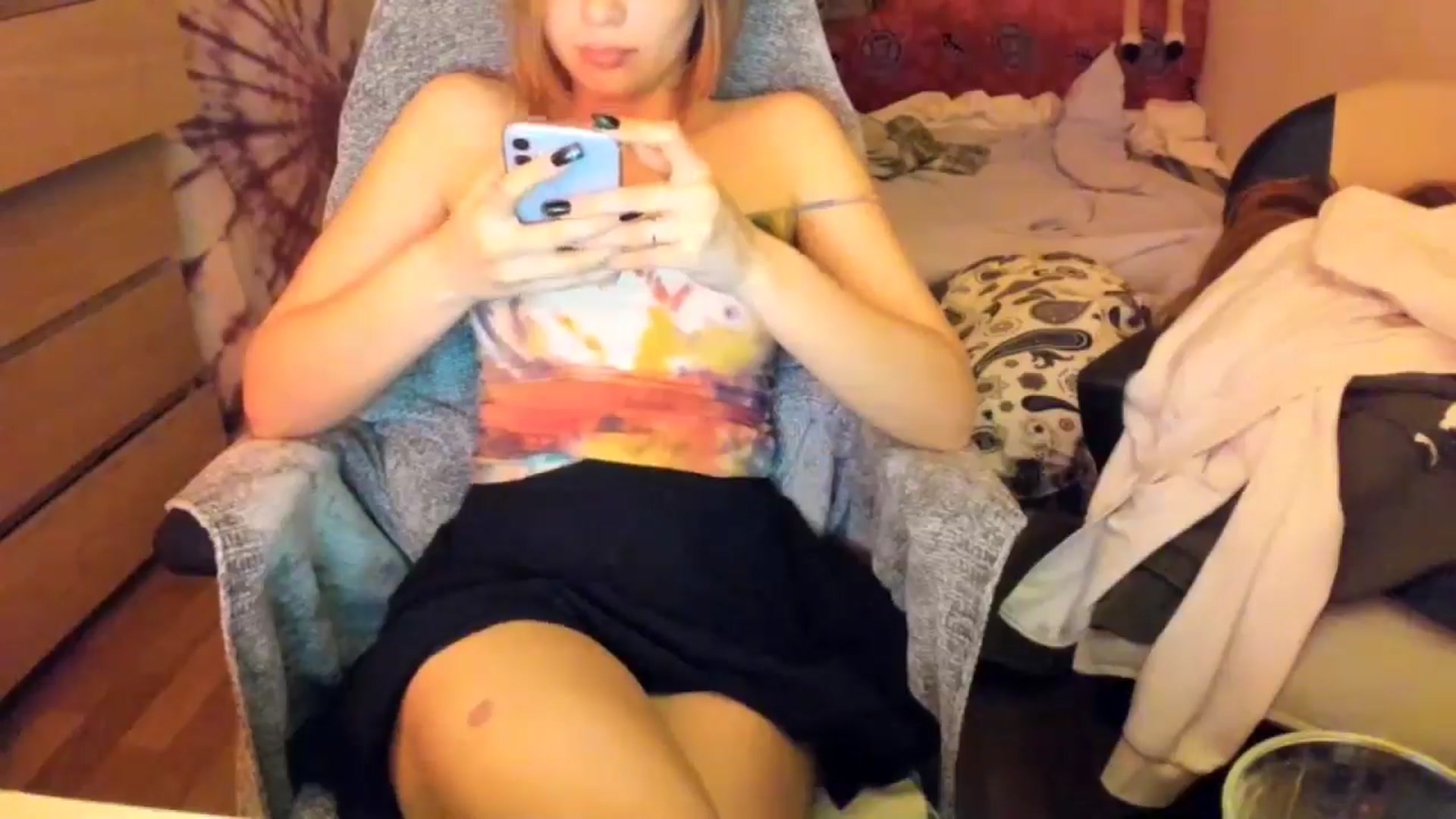 Gallery image thumbnail from greenzone's myfreecams stream on, 12/19/2024, 17:21 image 14 of 20