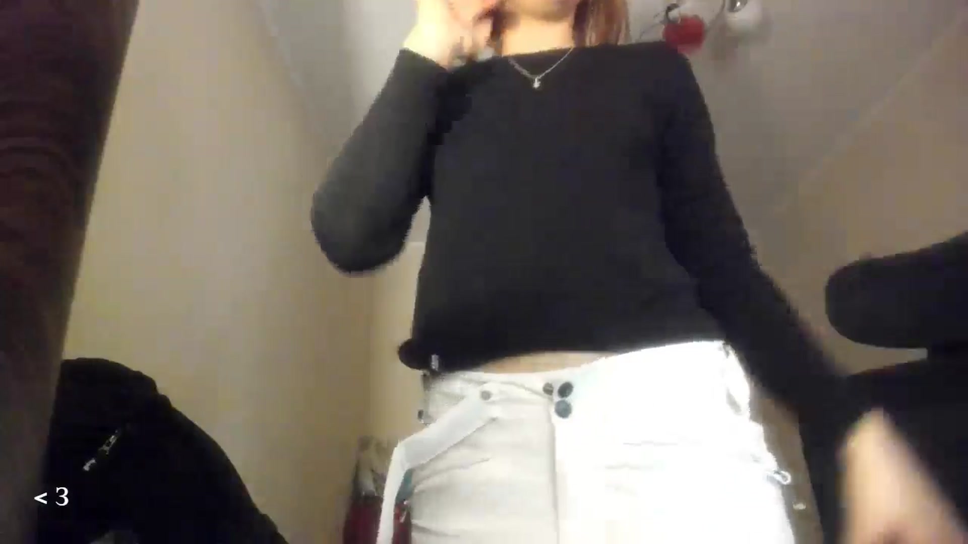 Gallery image thumbnail from greenzone's myfreecams stream on, 01/28/2025, 18:36 image 20 of 20