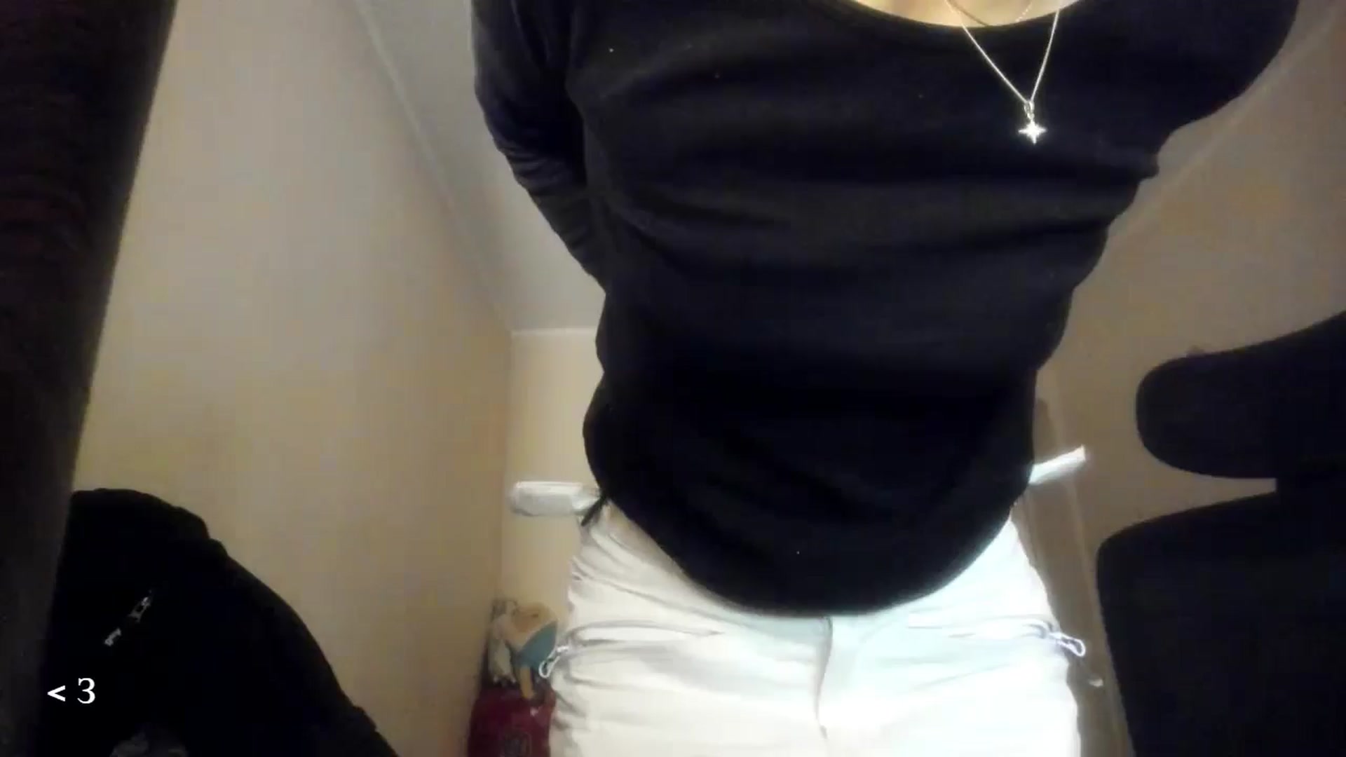 Gallery image thumbnail from greenzone's myfreecams stream on, 01/28/2025, 18:36 image 19 of 20