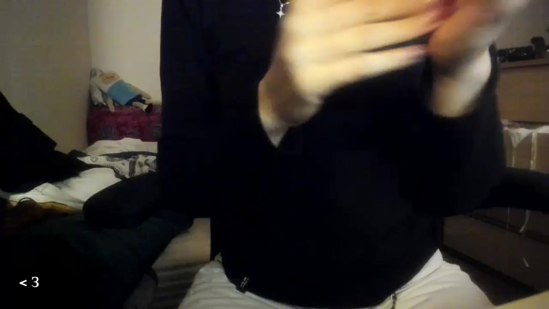 Gallery image thumbnail from greenzone's myfreecams stream on, 01/28/2025, 18:36 image 16 of 20