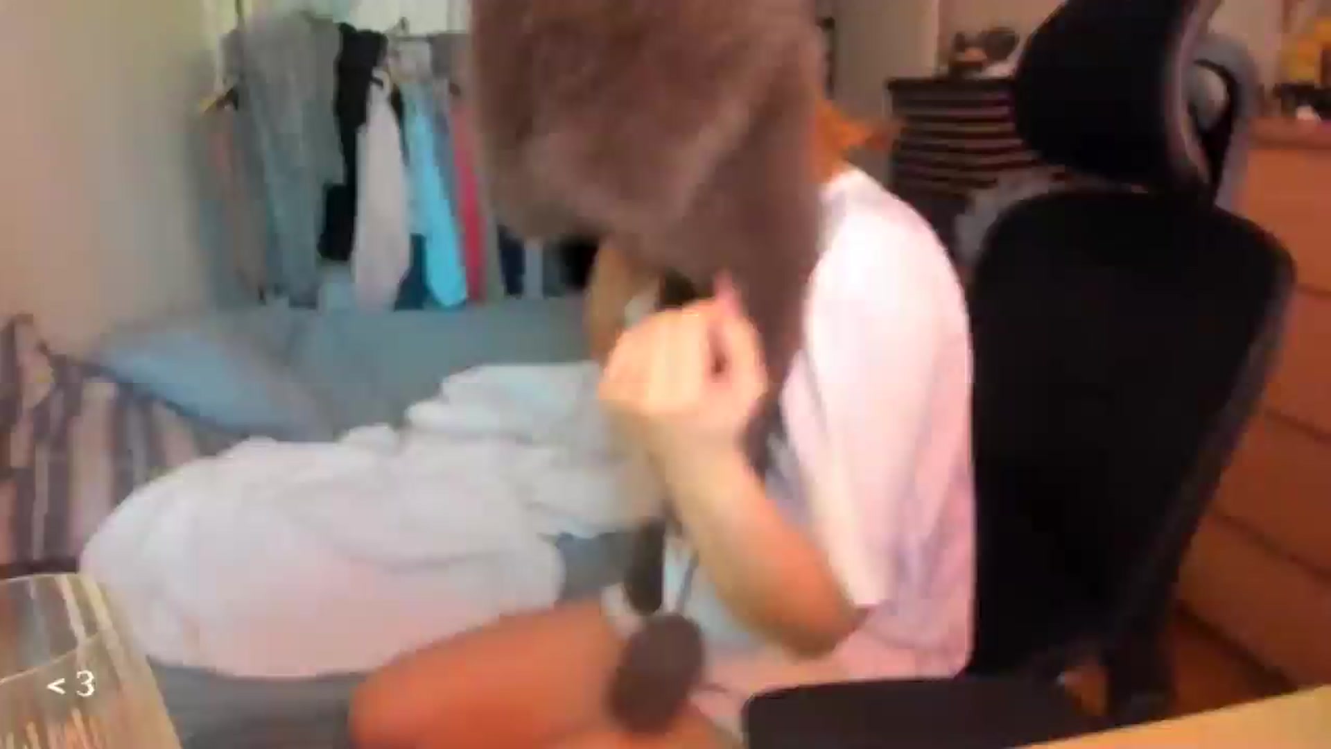 Gallery image thumbnail from greenzone's myfreecams stream on, 01/06/2026, 09:42 image 18 of 20