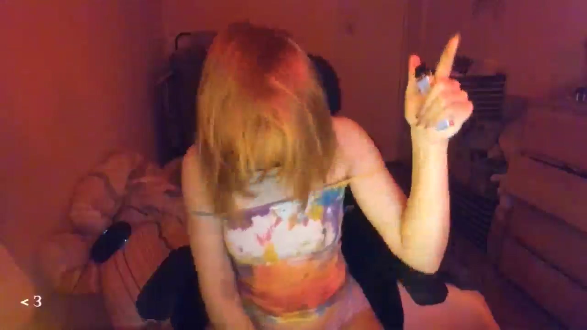 Gallery image thumbnail from greenzone's myfreecams stream on, 01/11/2026, 15:54 image 15 of 20