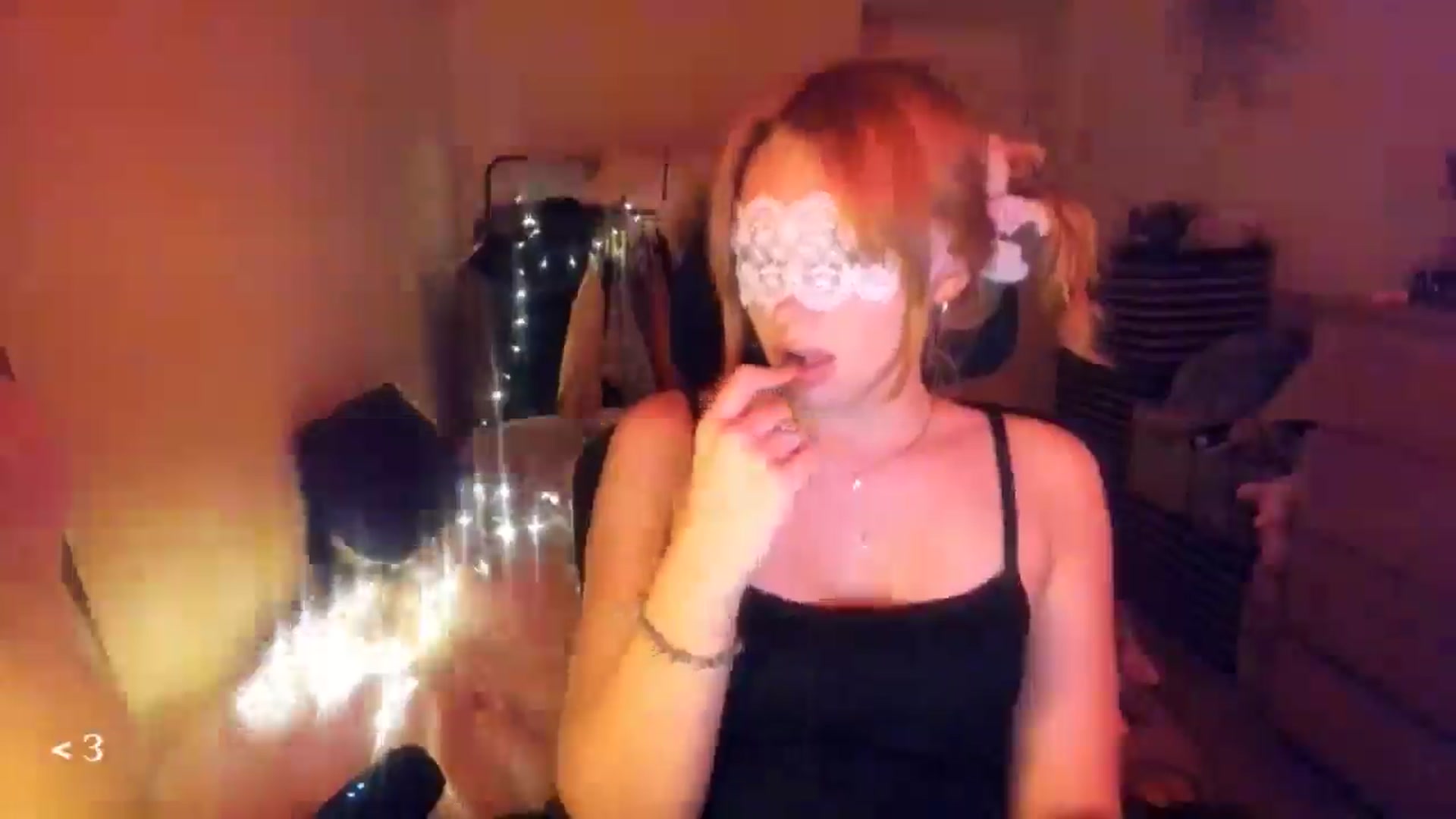 Gallery image thumbnail from greenzone's myfreecams stream on, 01/15/2026, 16:48 image 4 of 20