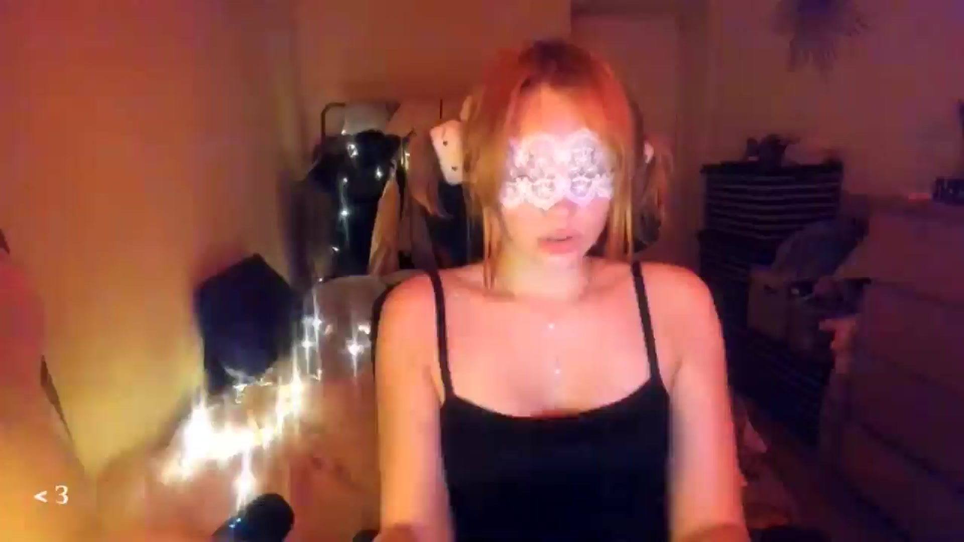 Gallery image thumbnail from greenzone's myfreecams stream on, 01/15/2026, 16:48 image 5 of 20